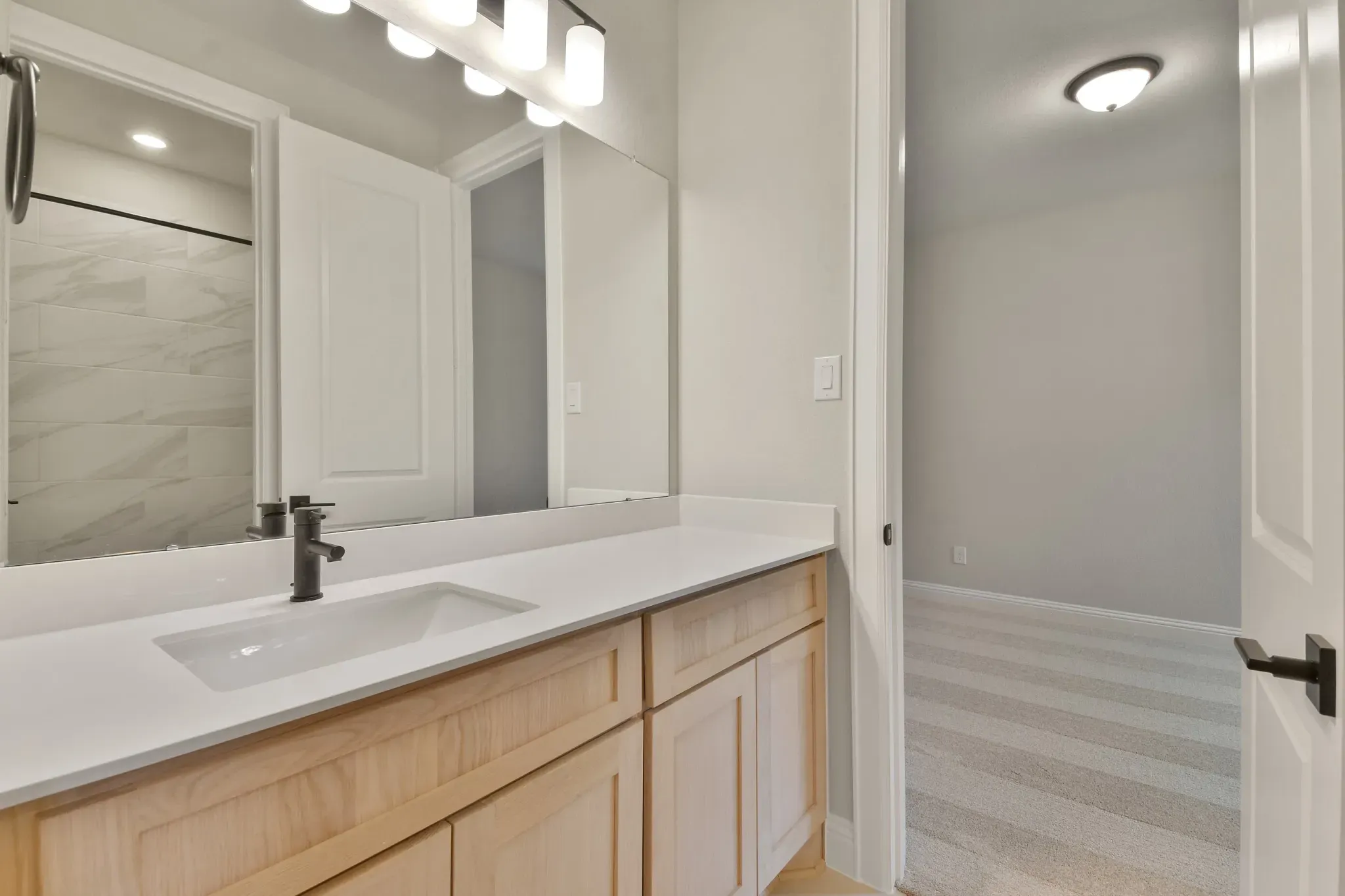 Plan 4046 bath 3