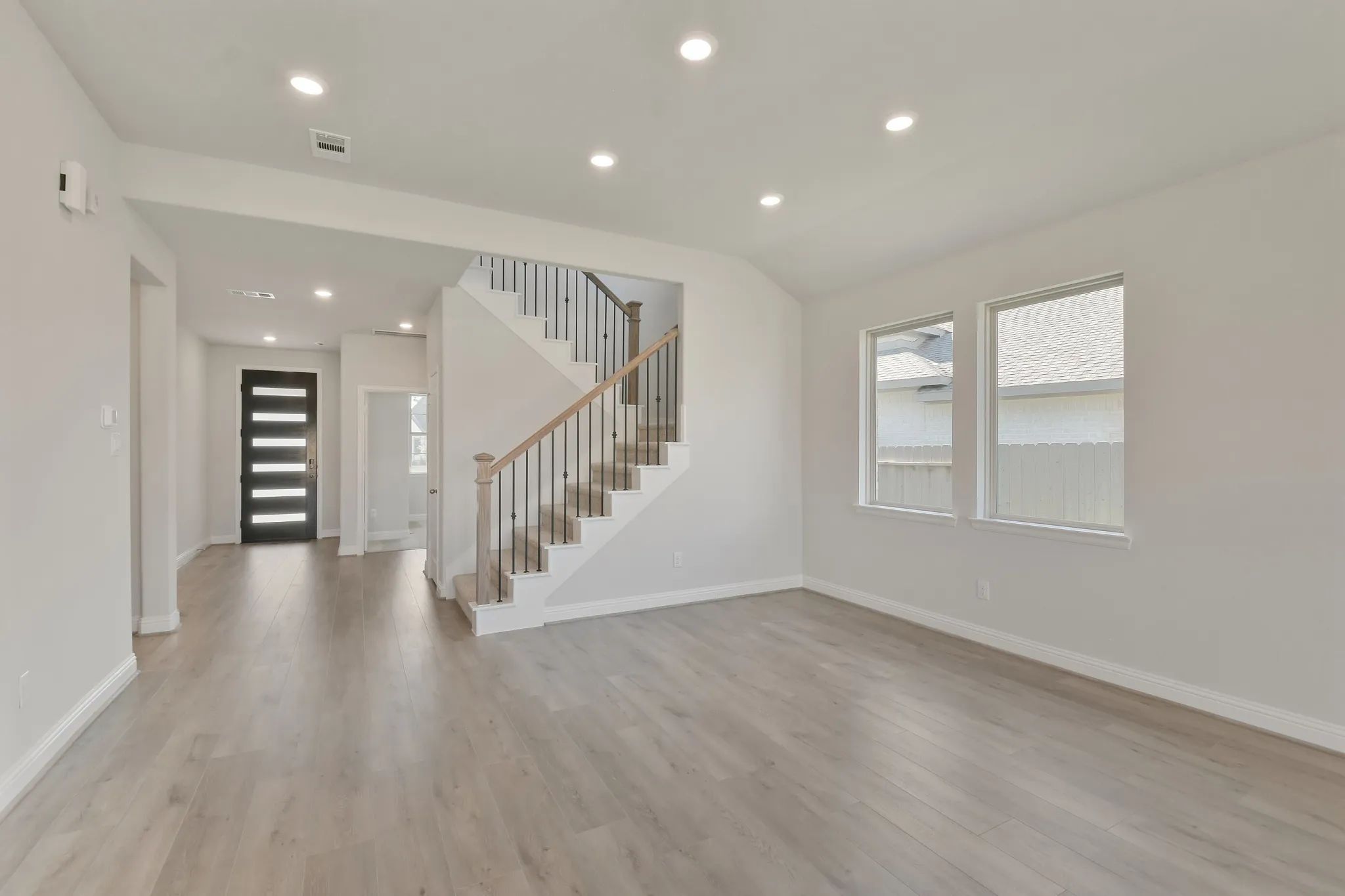 Plan 4049 dining