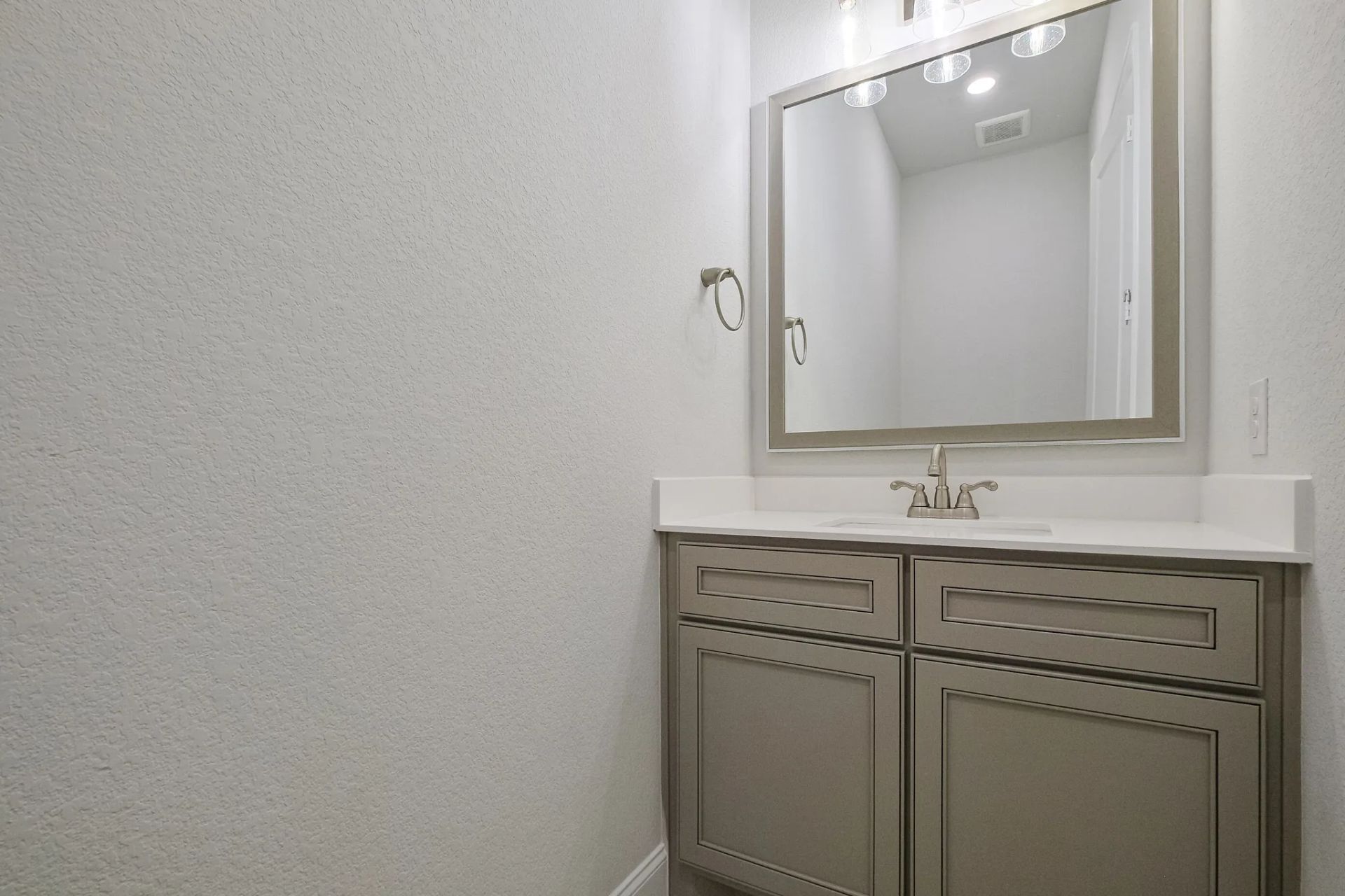 Plan 6050 Powder Room