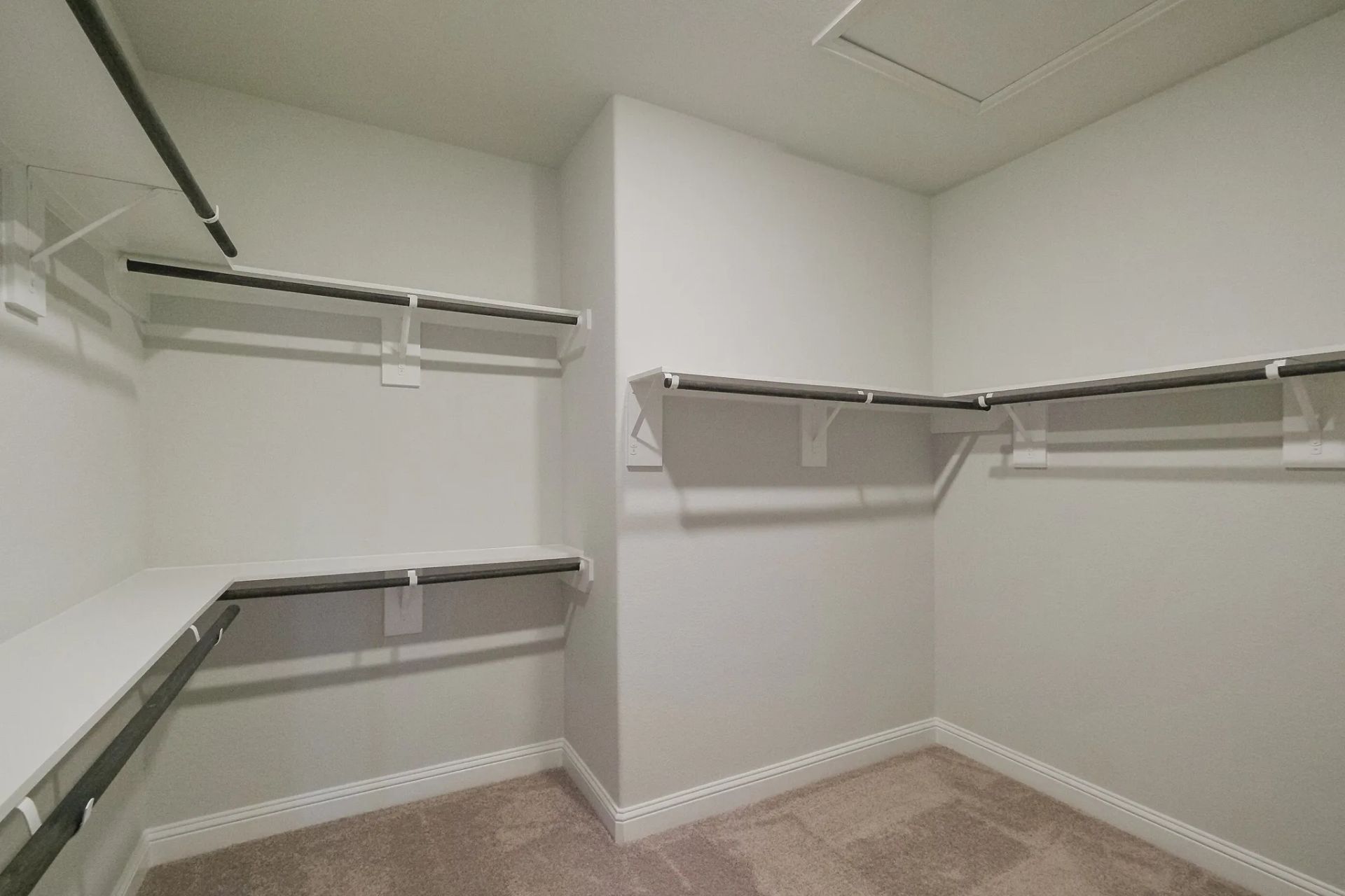 Plan 3049 closet