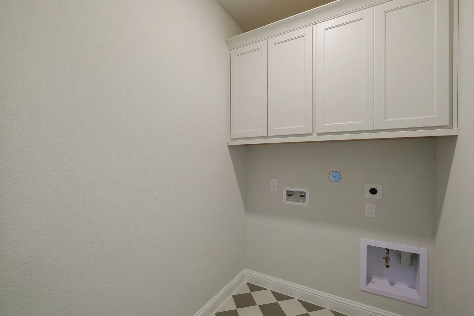 Plan 3049 laundry room