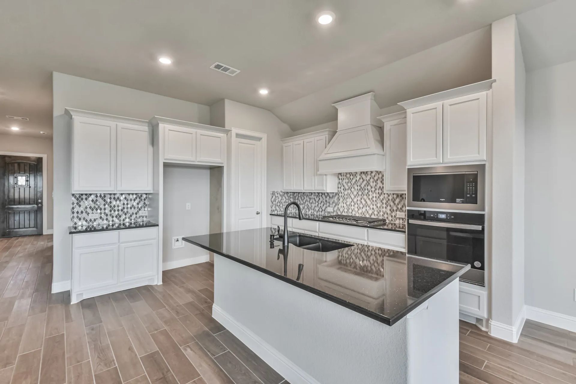 Plan 4019 kitchen