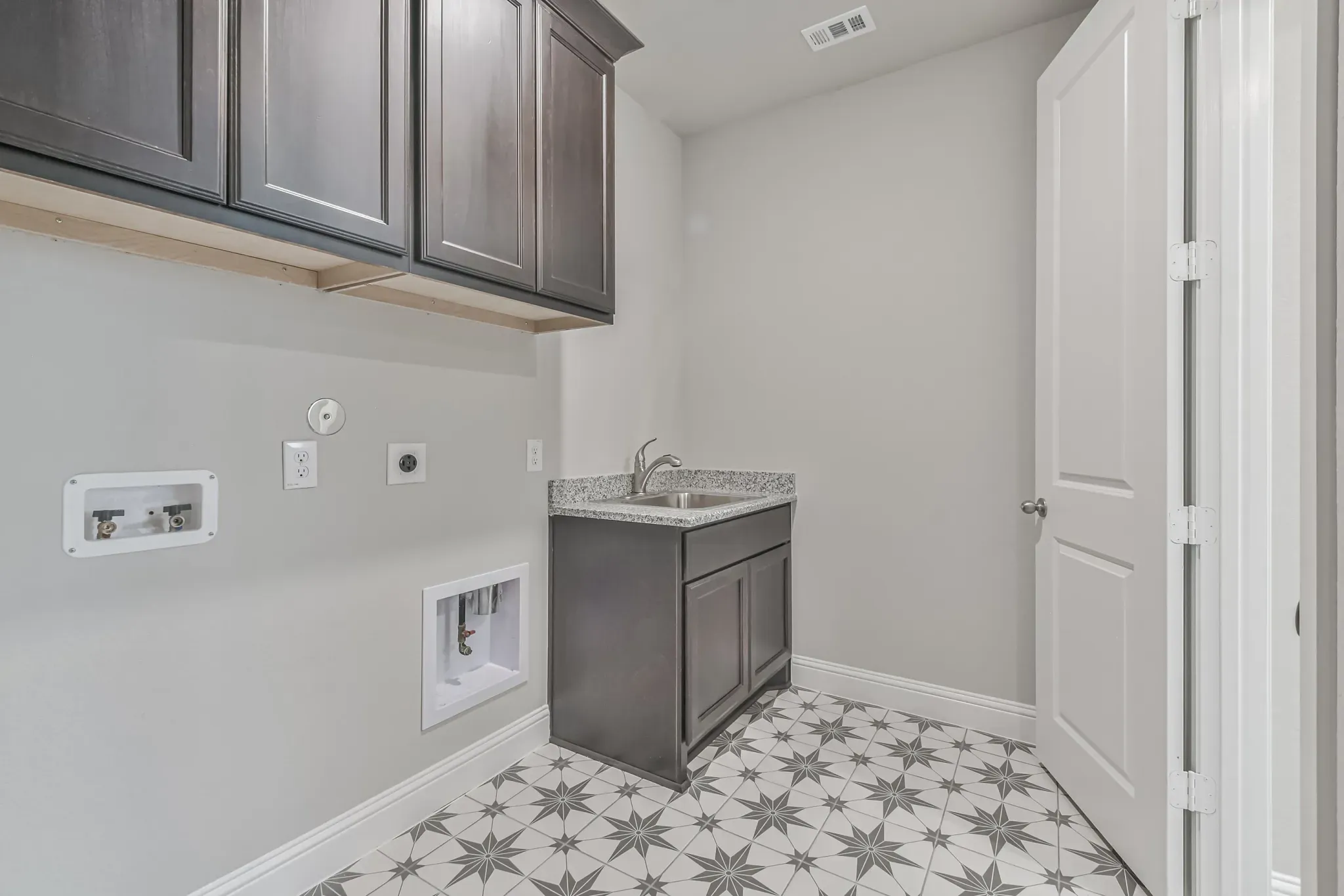 Plan 4019 laundry