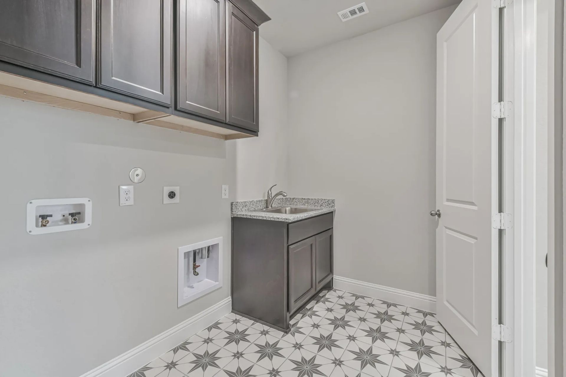 Plan 4019 laundry