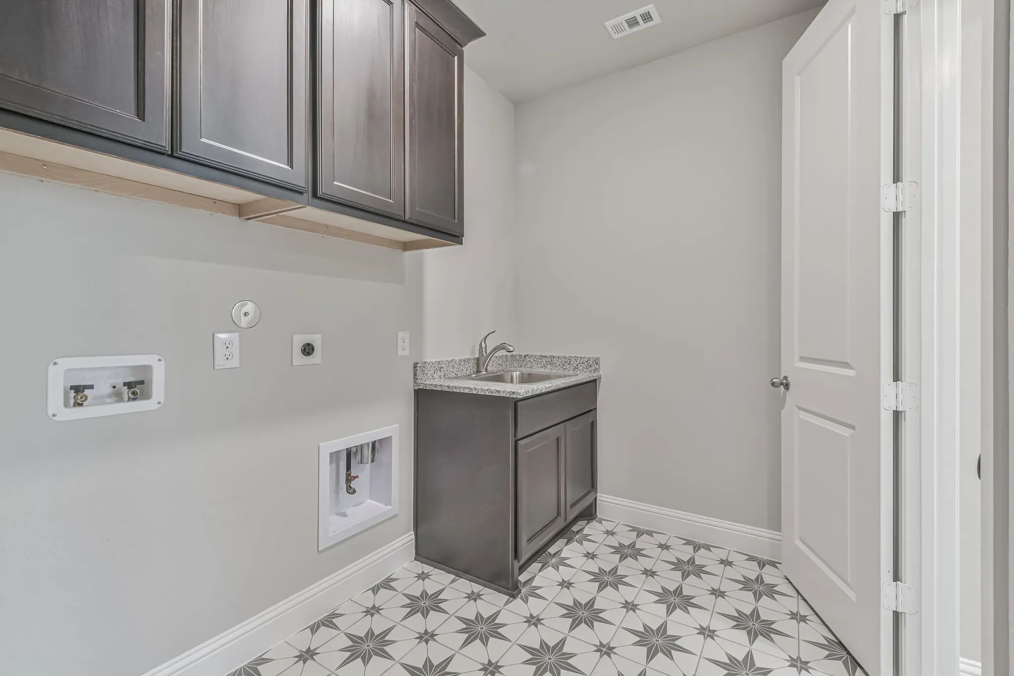 Plan 4019 laundry