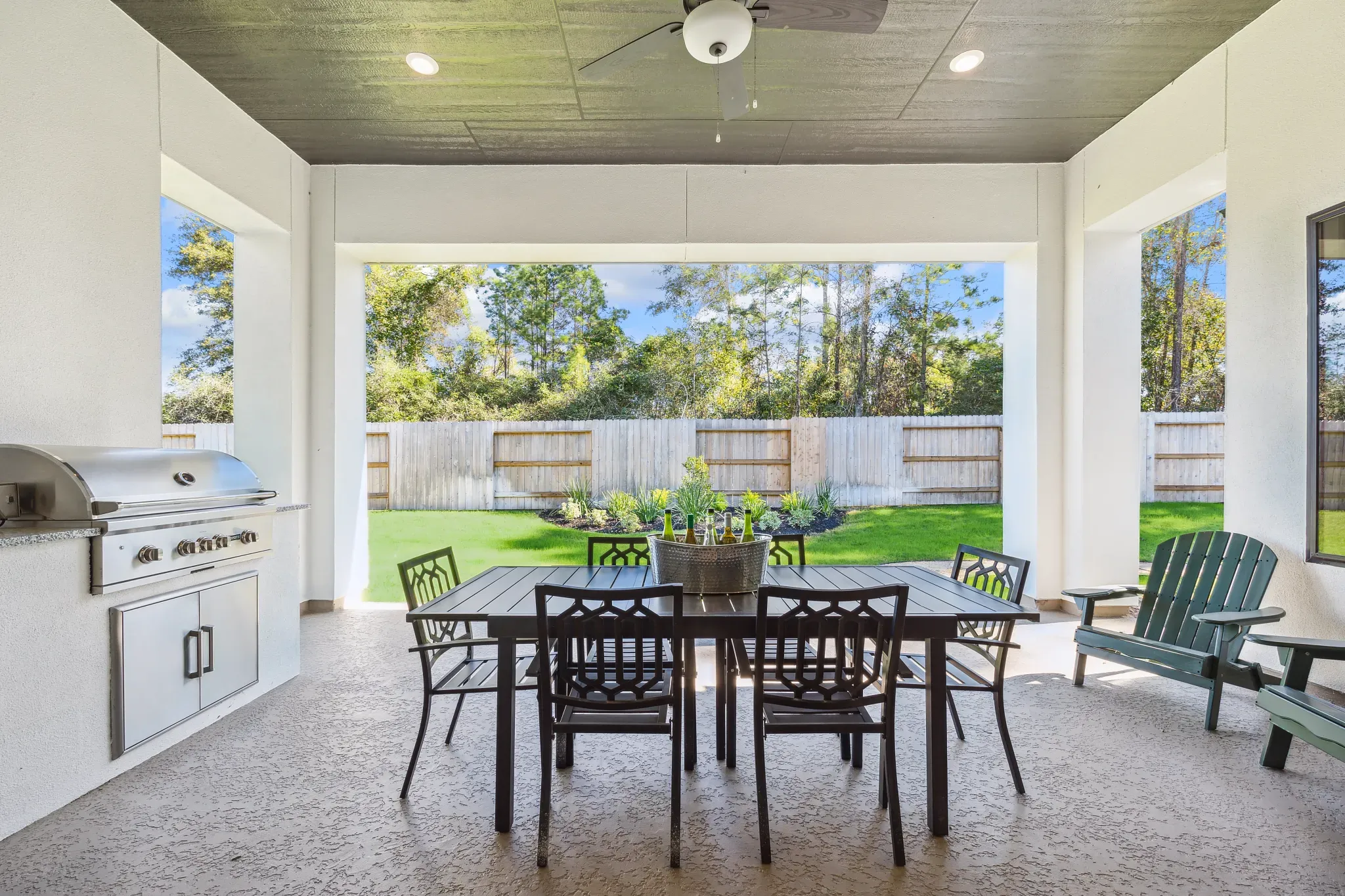 Plan 6020 outdoor living - staged