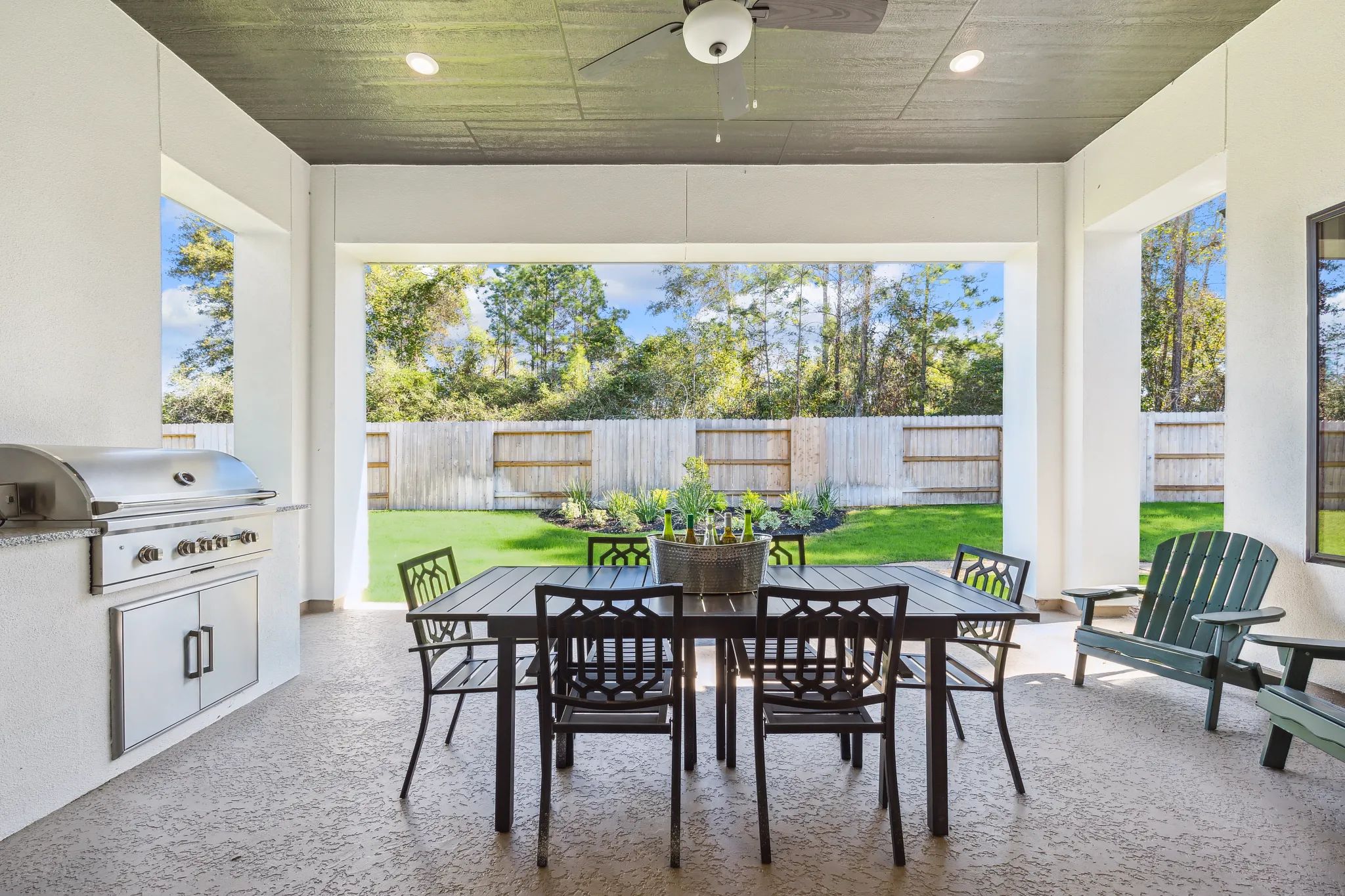 Plan 6020 outdoor living - staged