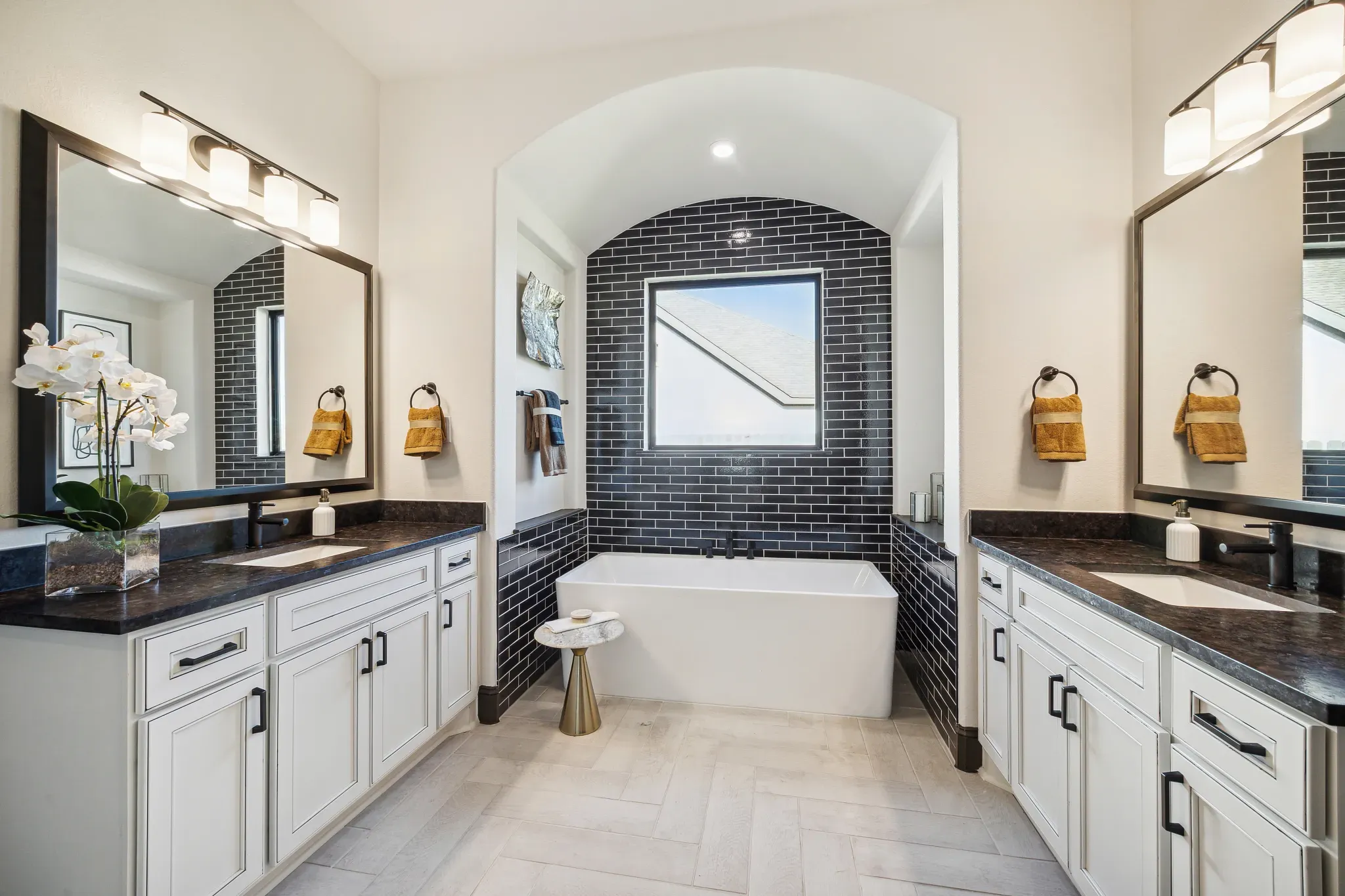 Plan 6020 primary bath - staged