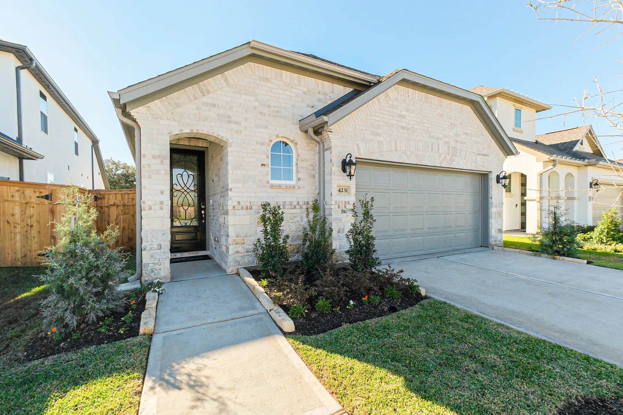 Plan 3009 exterior - look may vary
