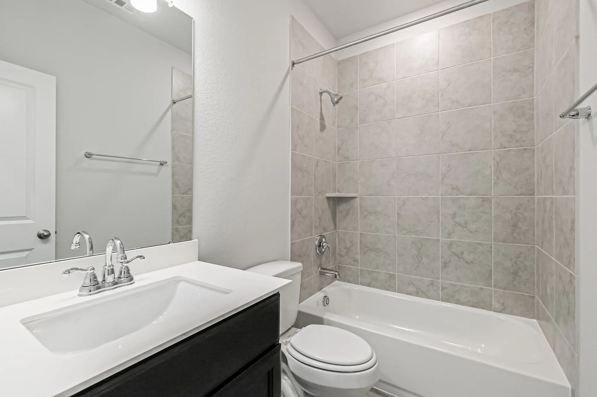 Plan 3009 bath 2 - look may vary