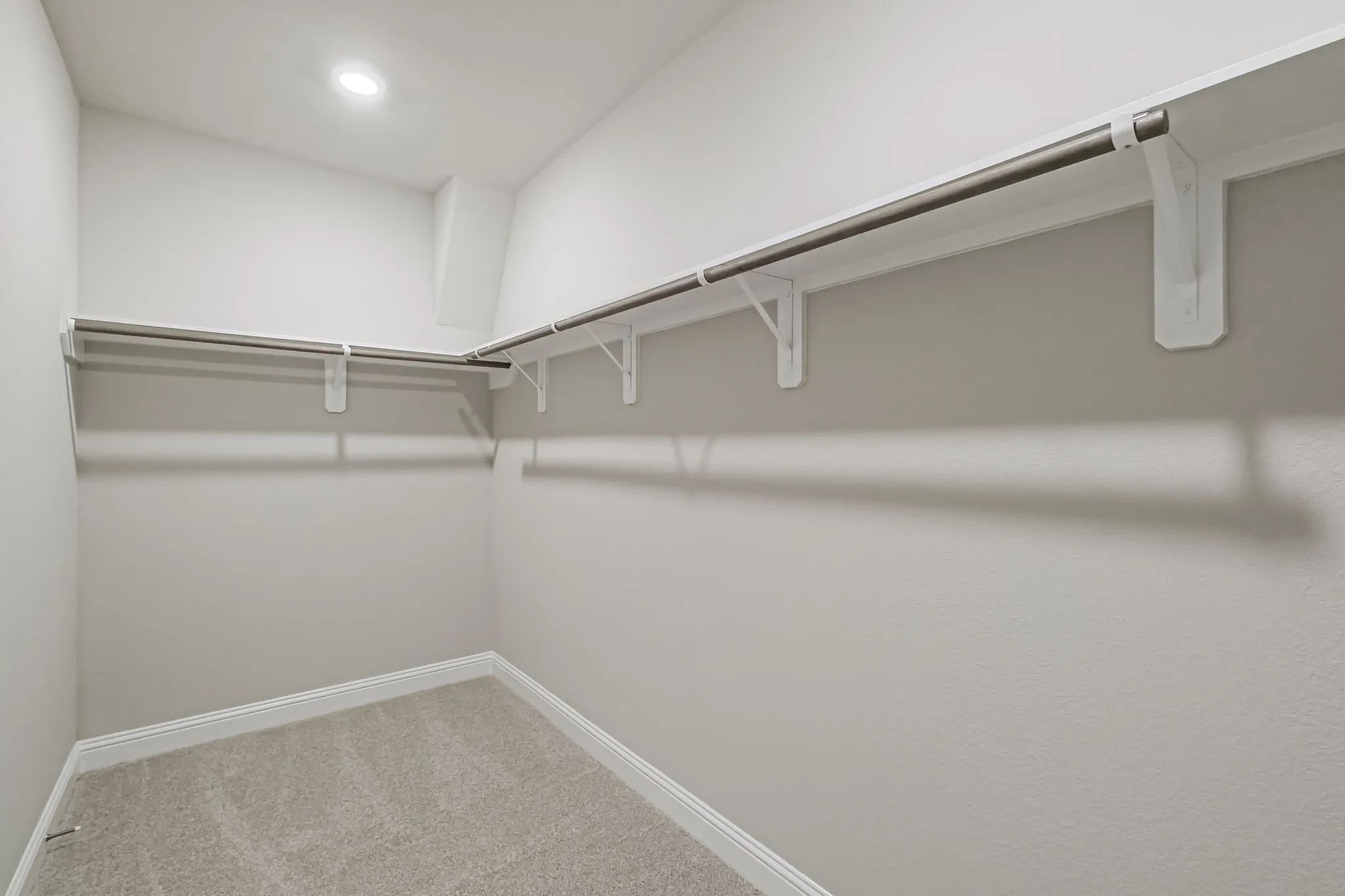 Plan 3029 closet - look may vary
