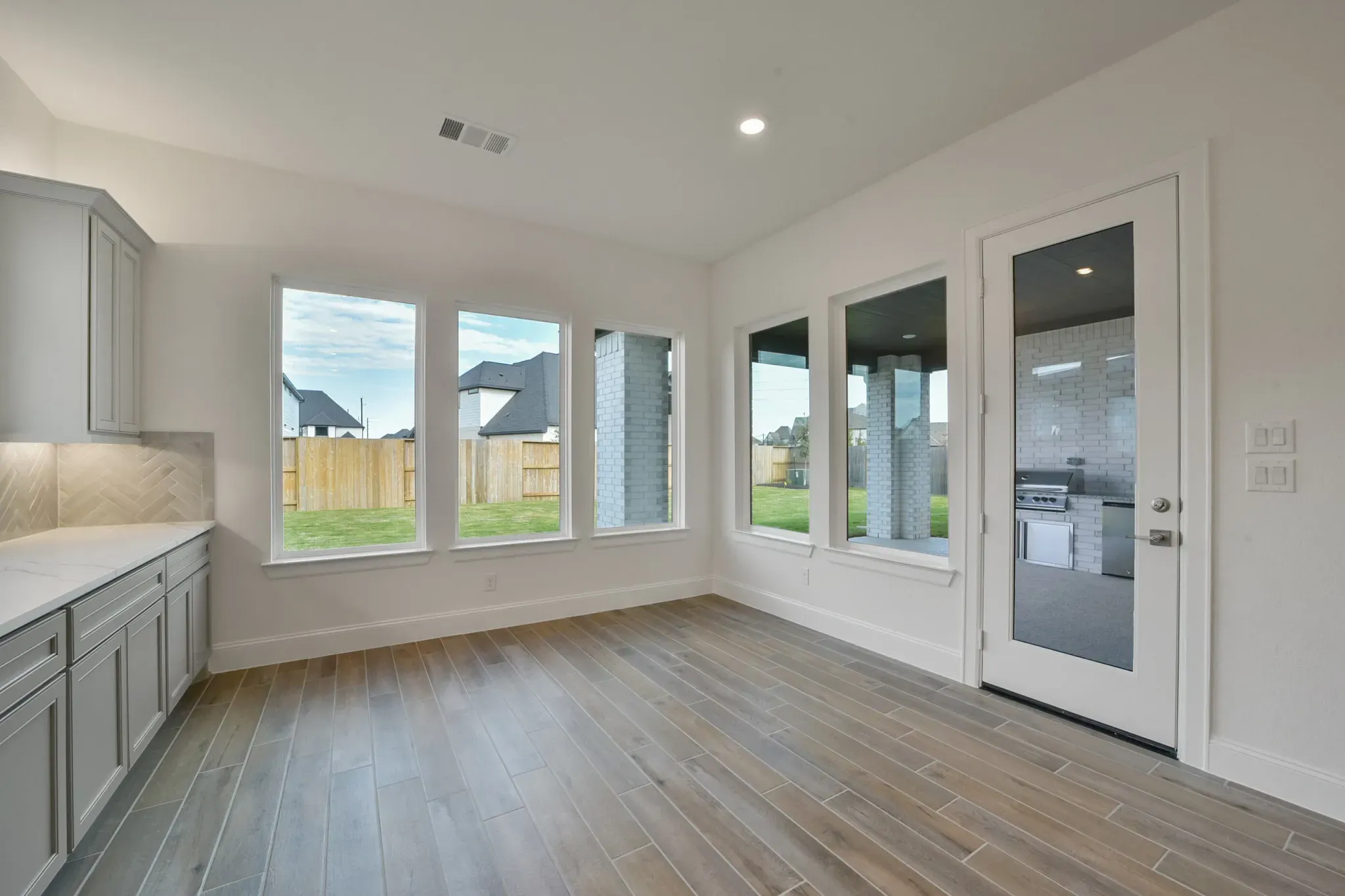 Plan 6005 Dining Room
