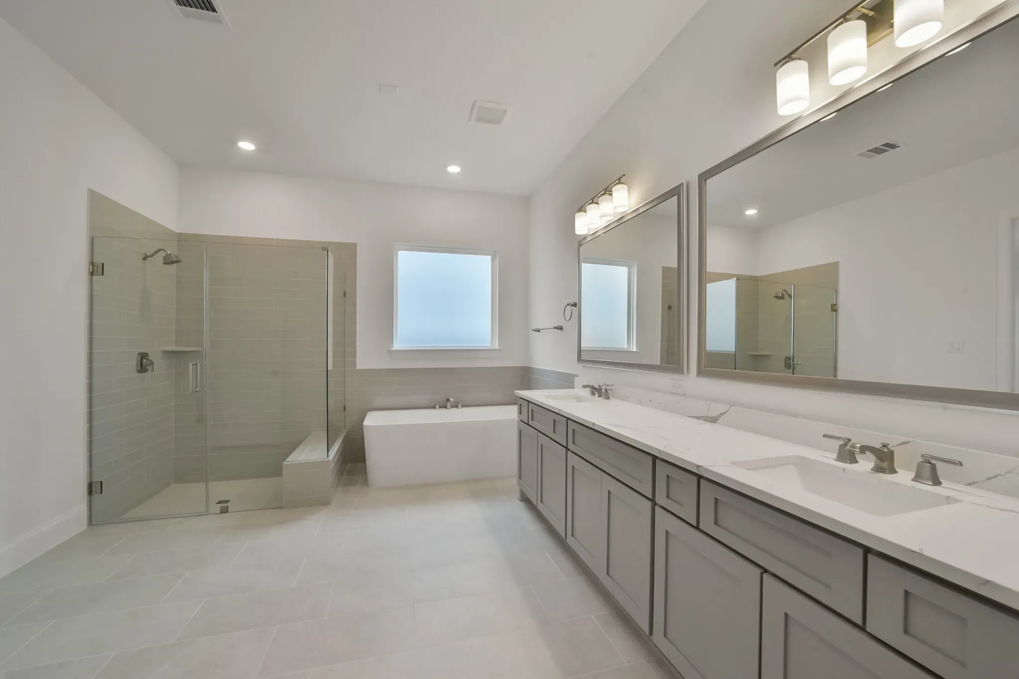 Plan 6005 Primary Bath