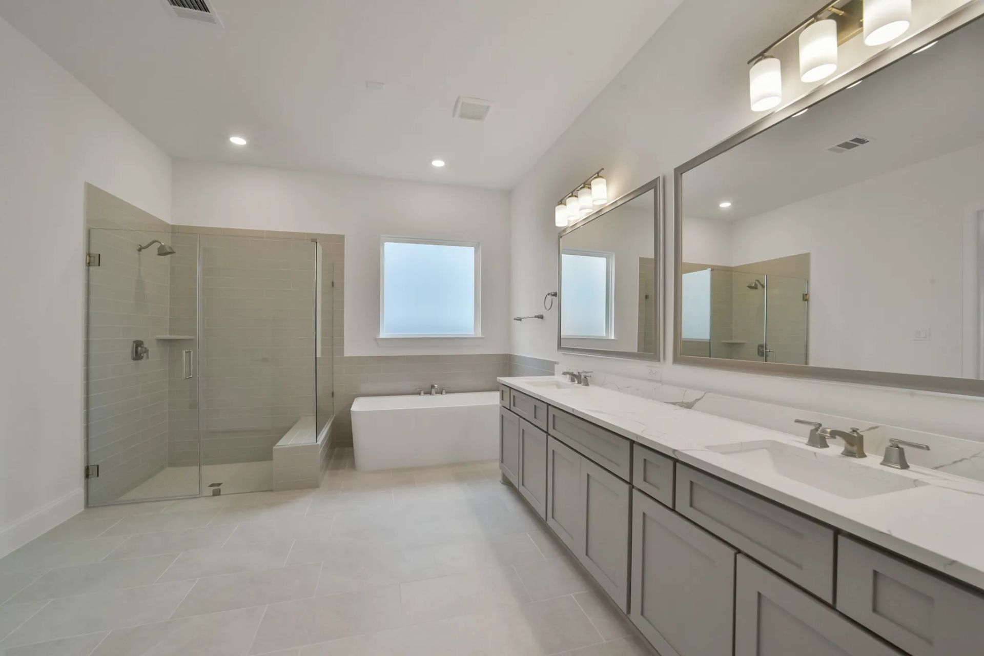 Plan 6005 Primary Bath