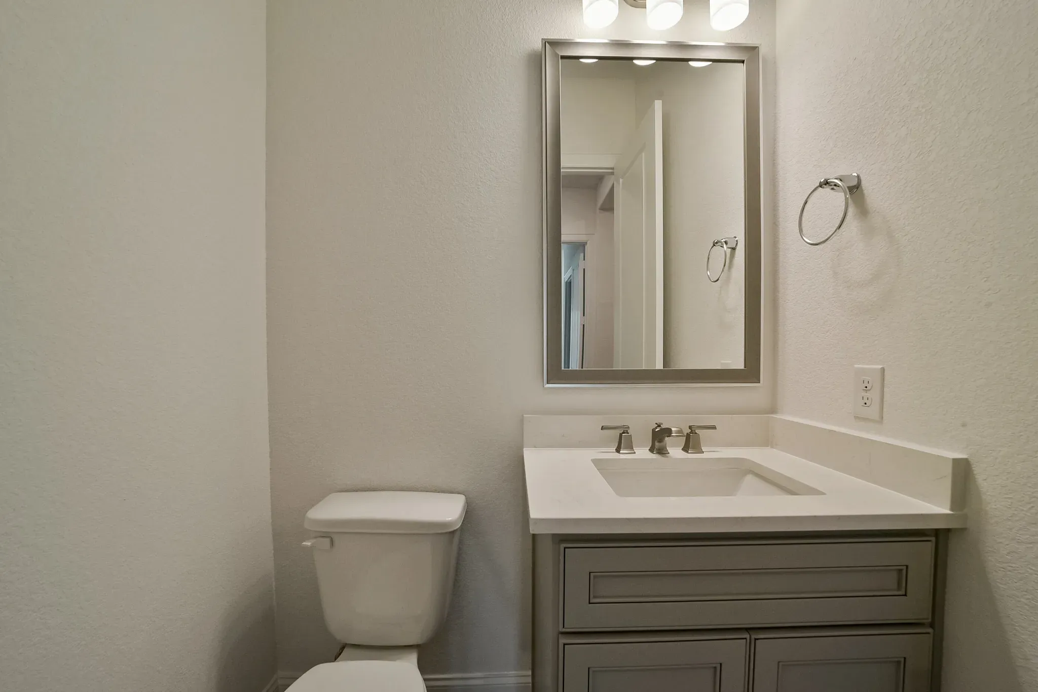 Plan 6005 Powder Room