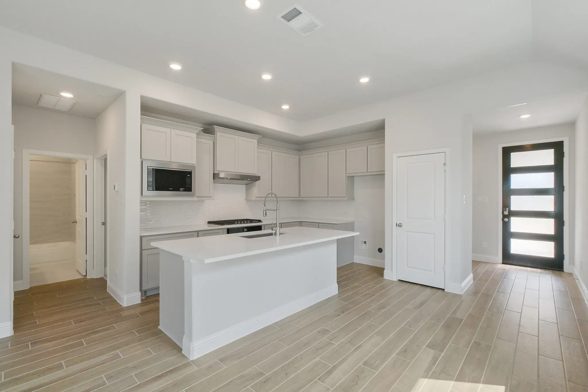 Plan 3019 kitchen