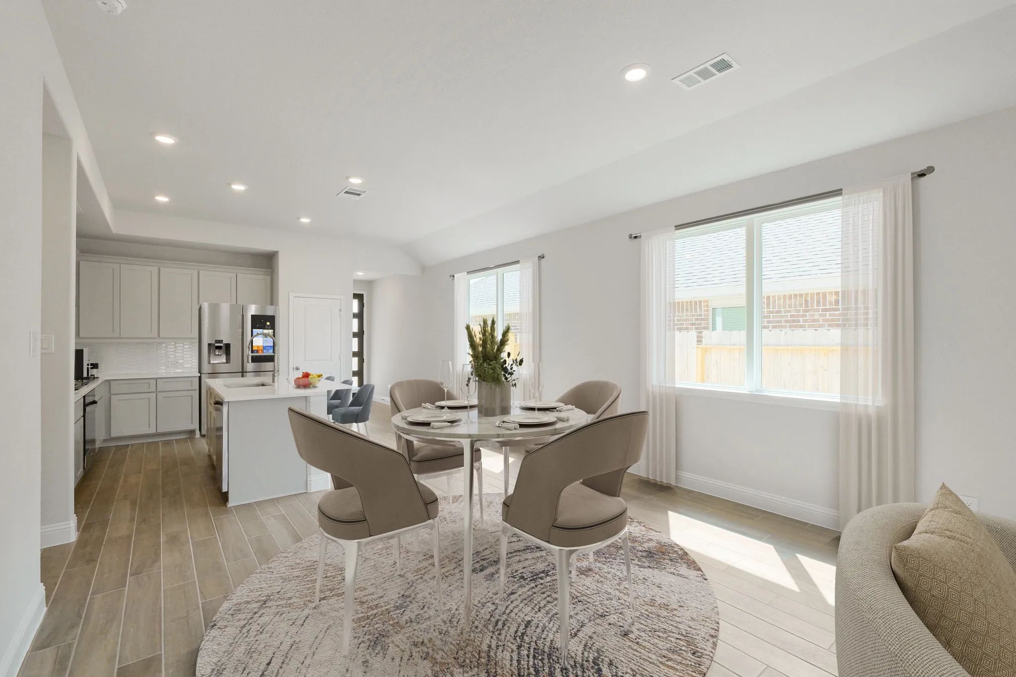 Plan 3019 dining - look may vary
