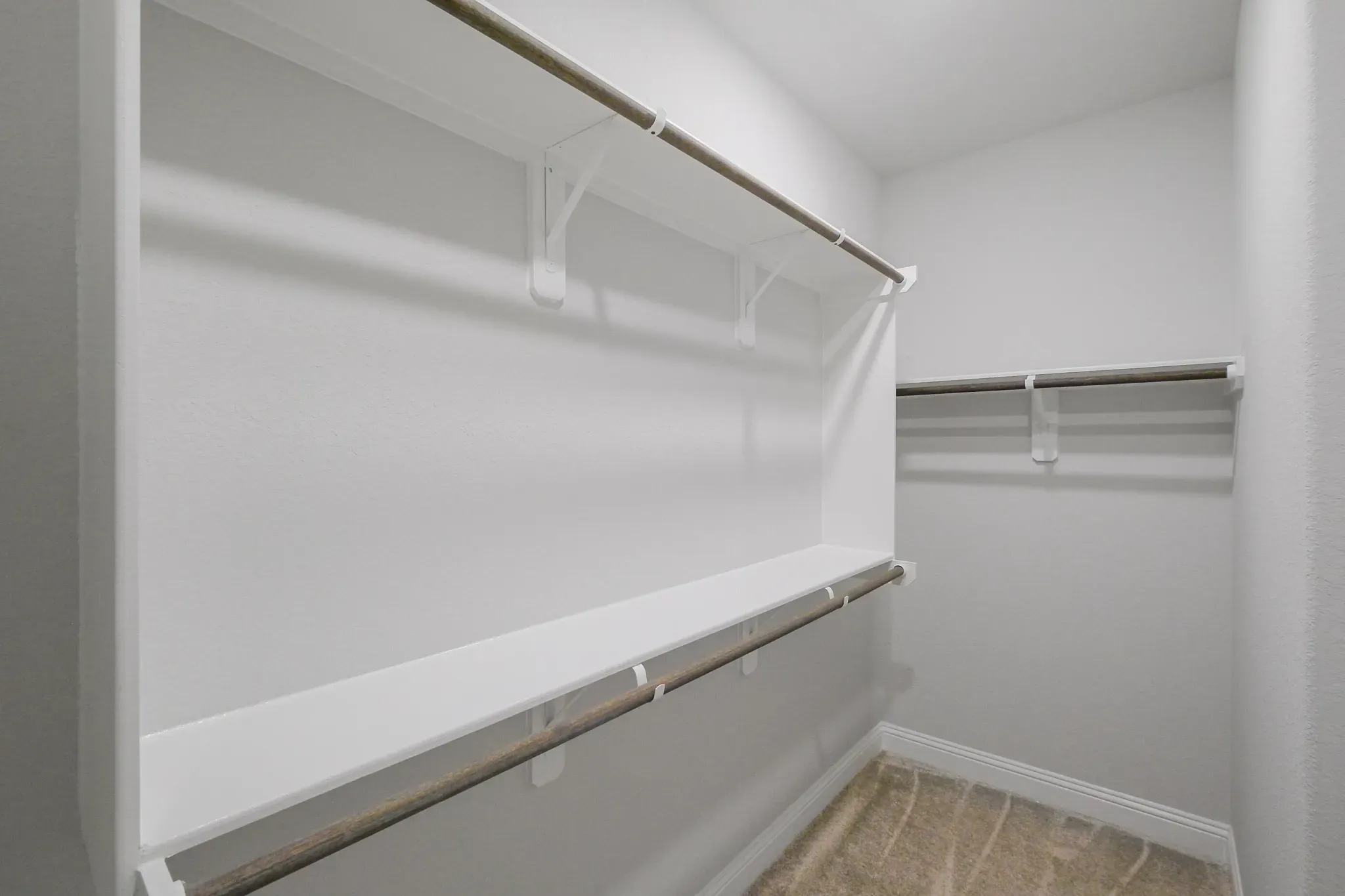 Plan 3019 closet - look may vary