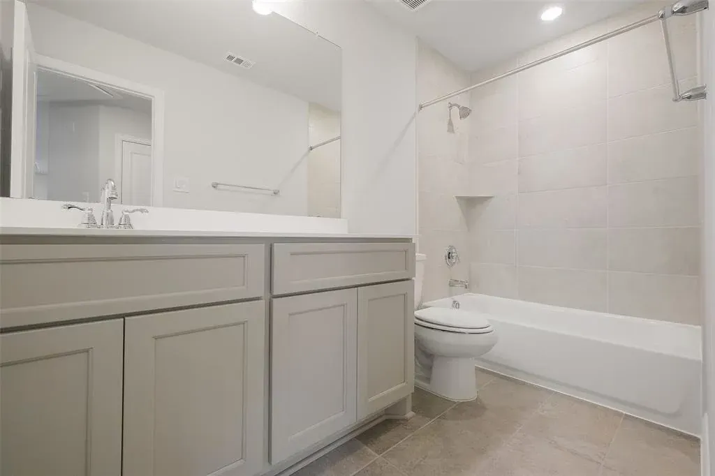 Plan 3039 bath 2