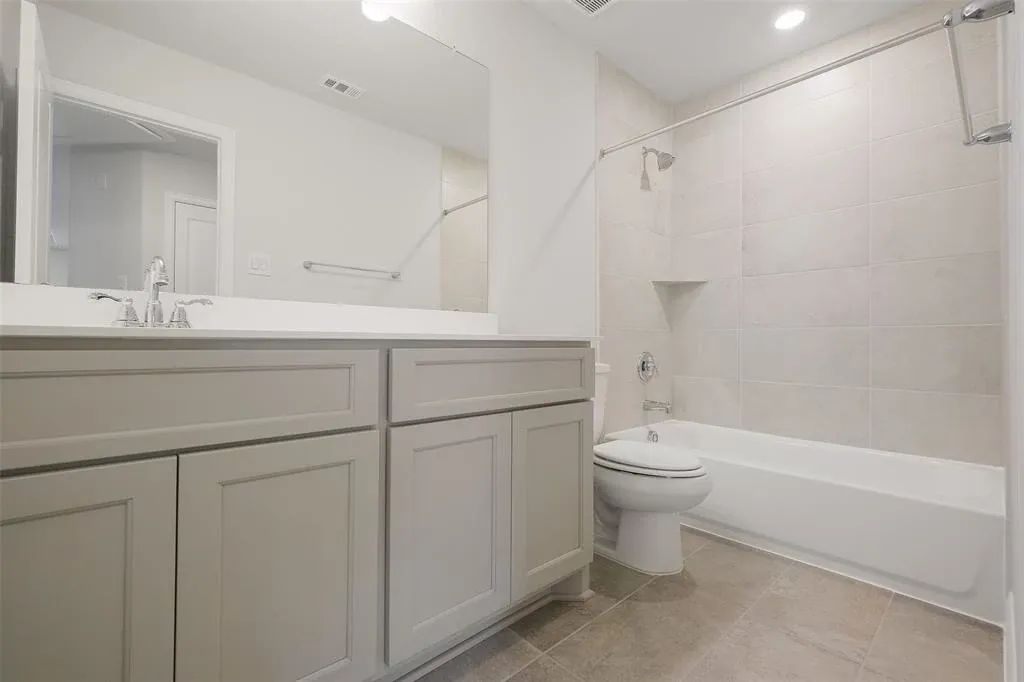 Plan 3039 bath 2