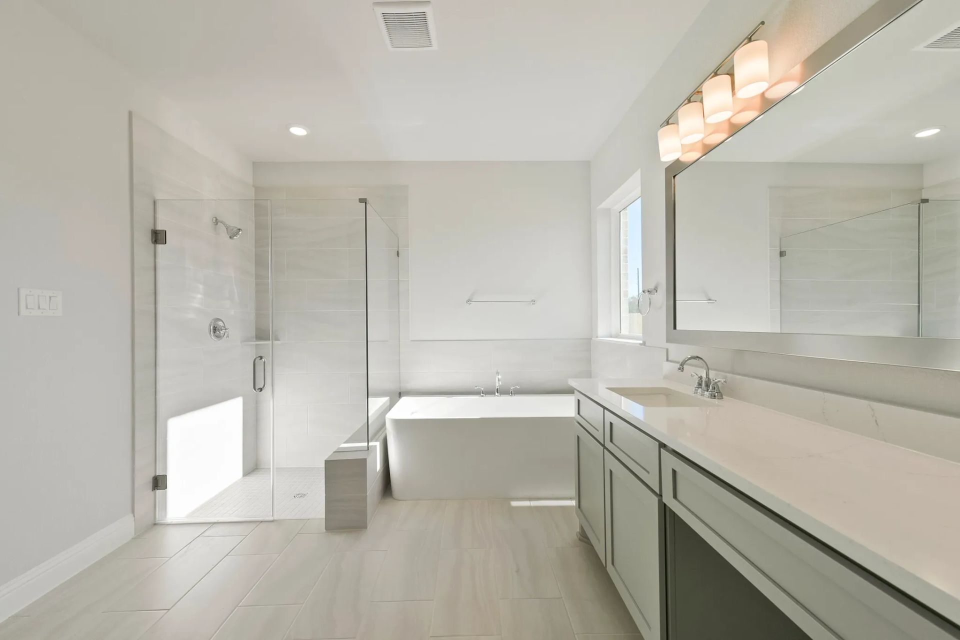 Plan 5049 primary bath