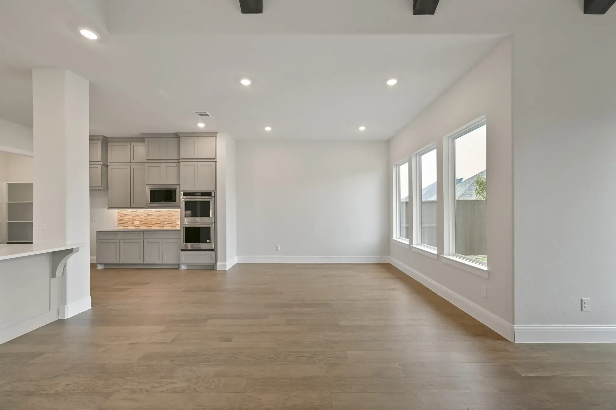 Plan 6060 Casual Dining