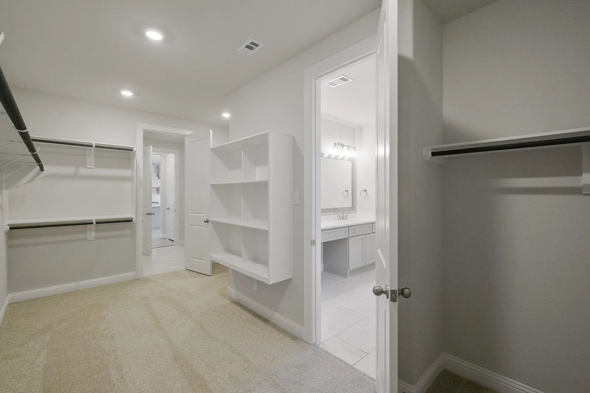 Homesite 4205 closet