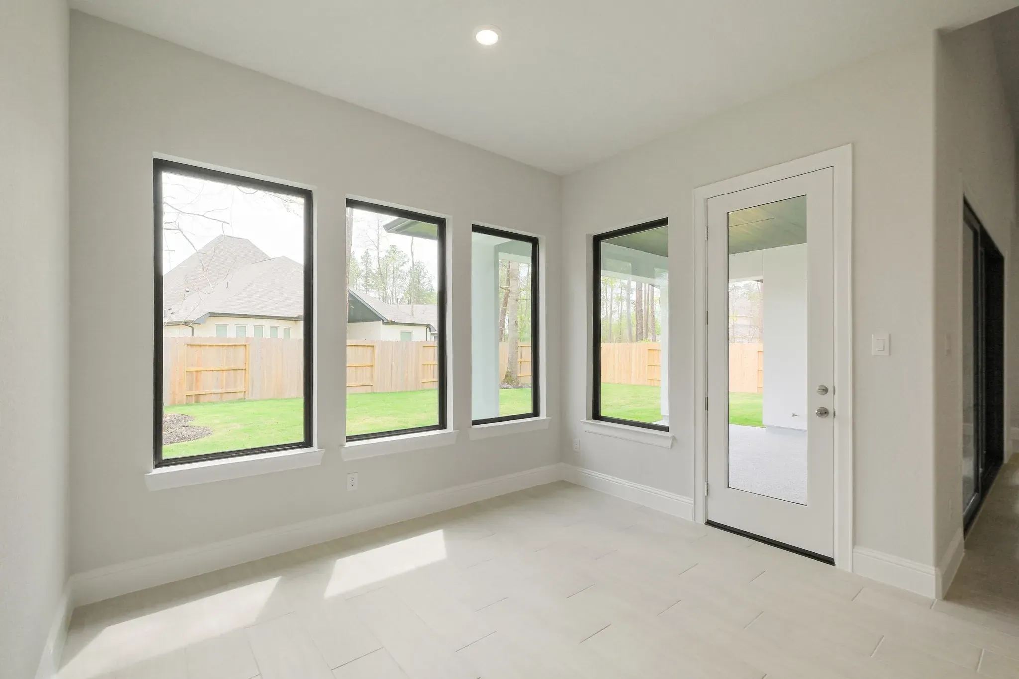 Plan 6030 dining room