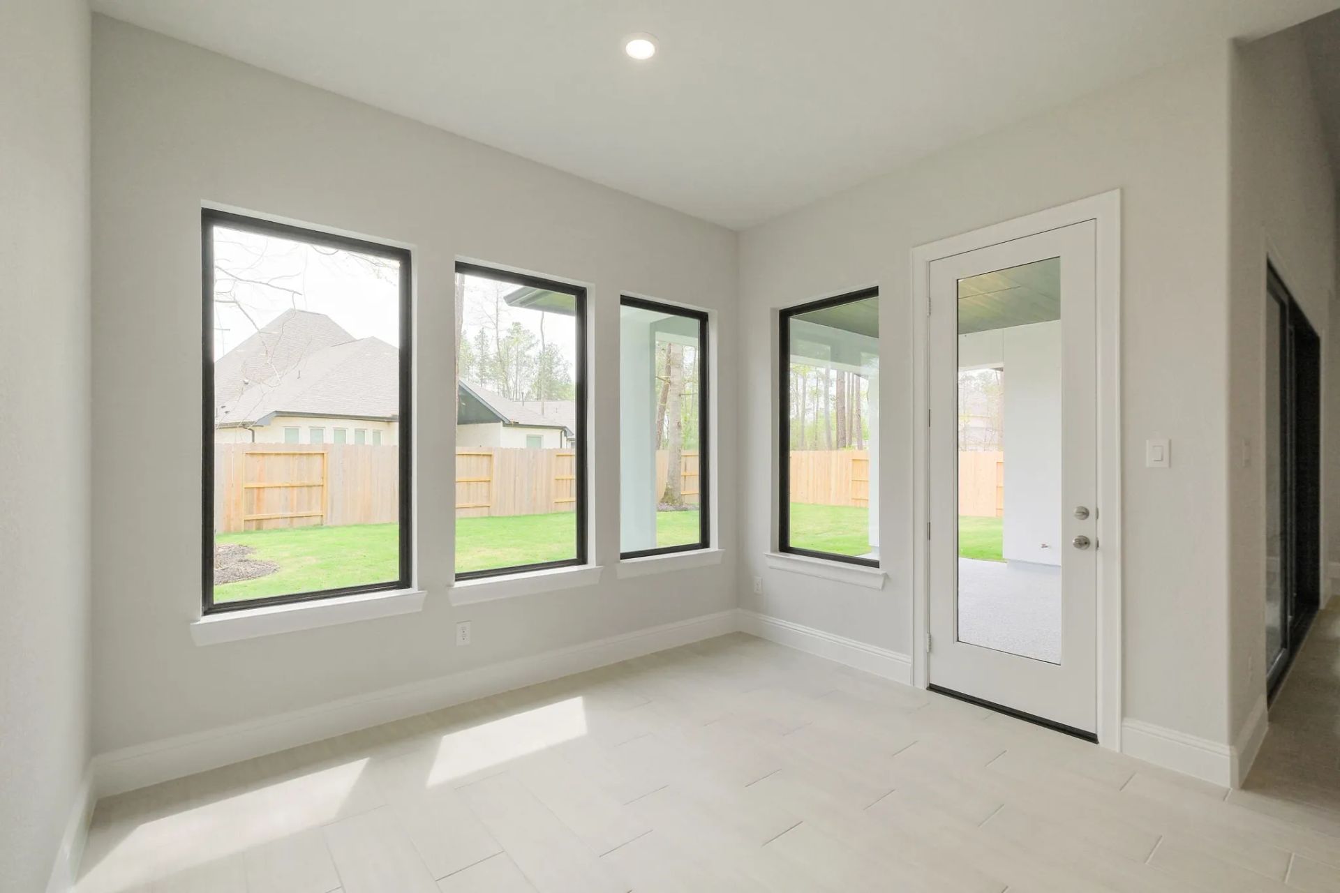 Plan 6030 dining room