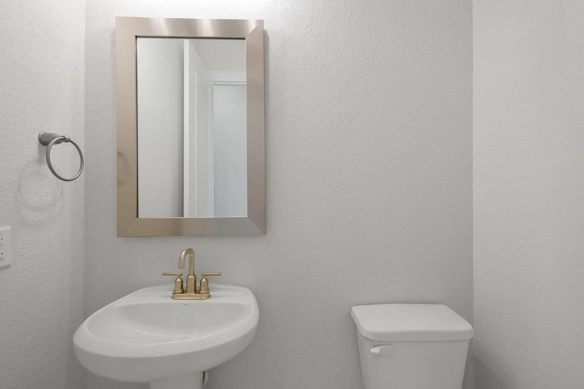 Plan 6030 powder room
