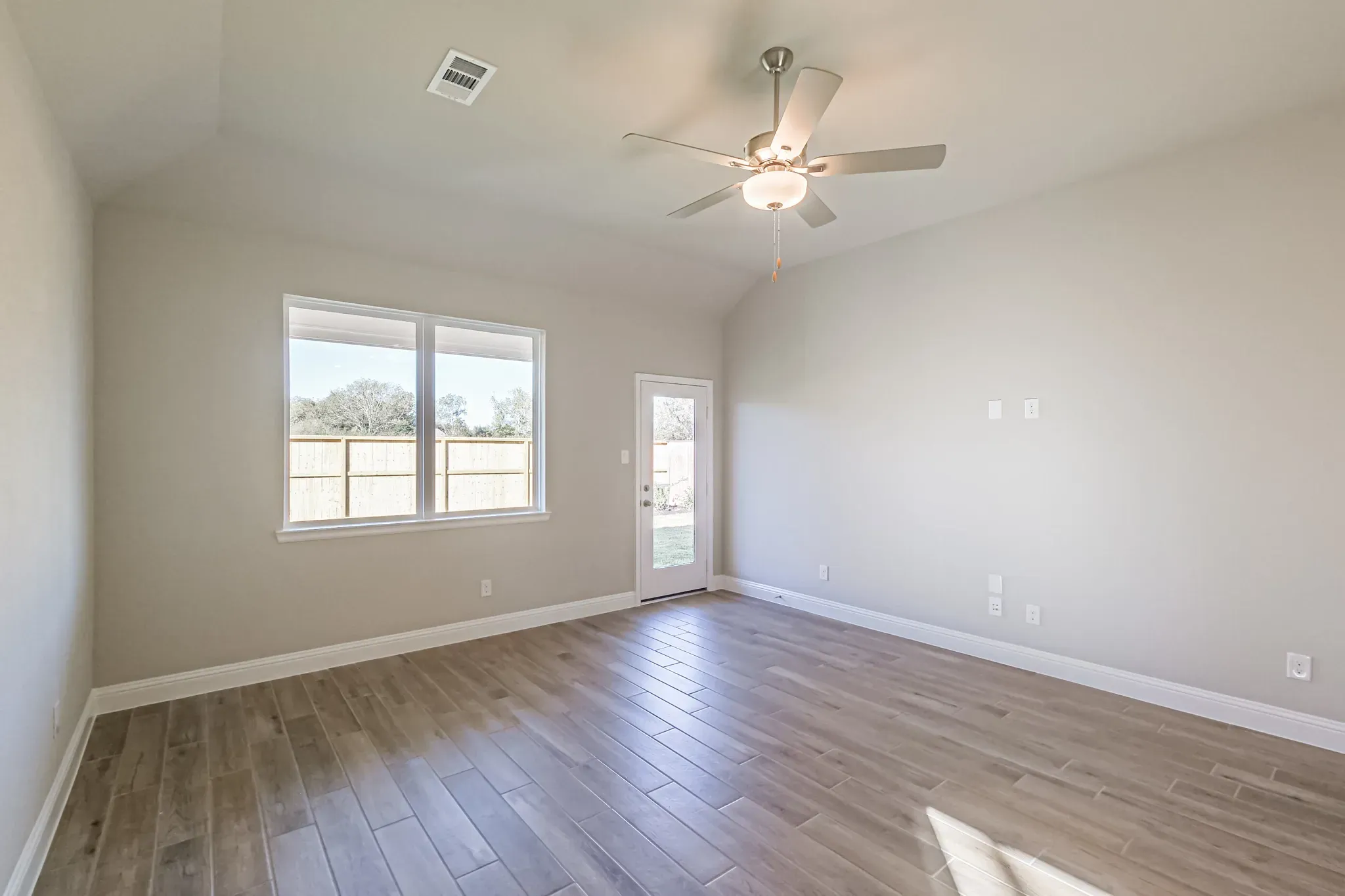 Plan 3029 great room - look may vary