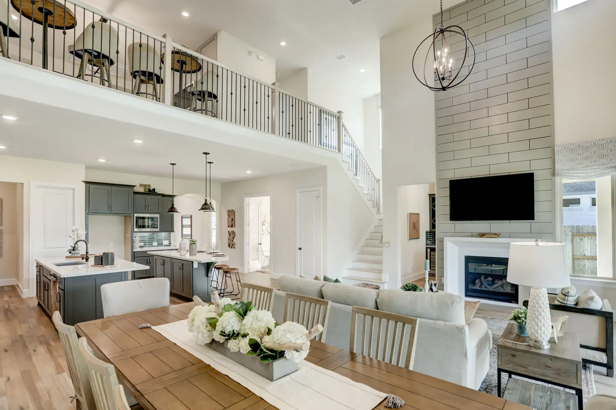 Plan 5051 dining - staged