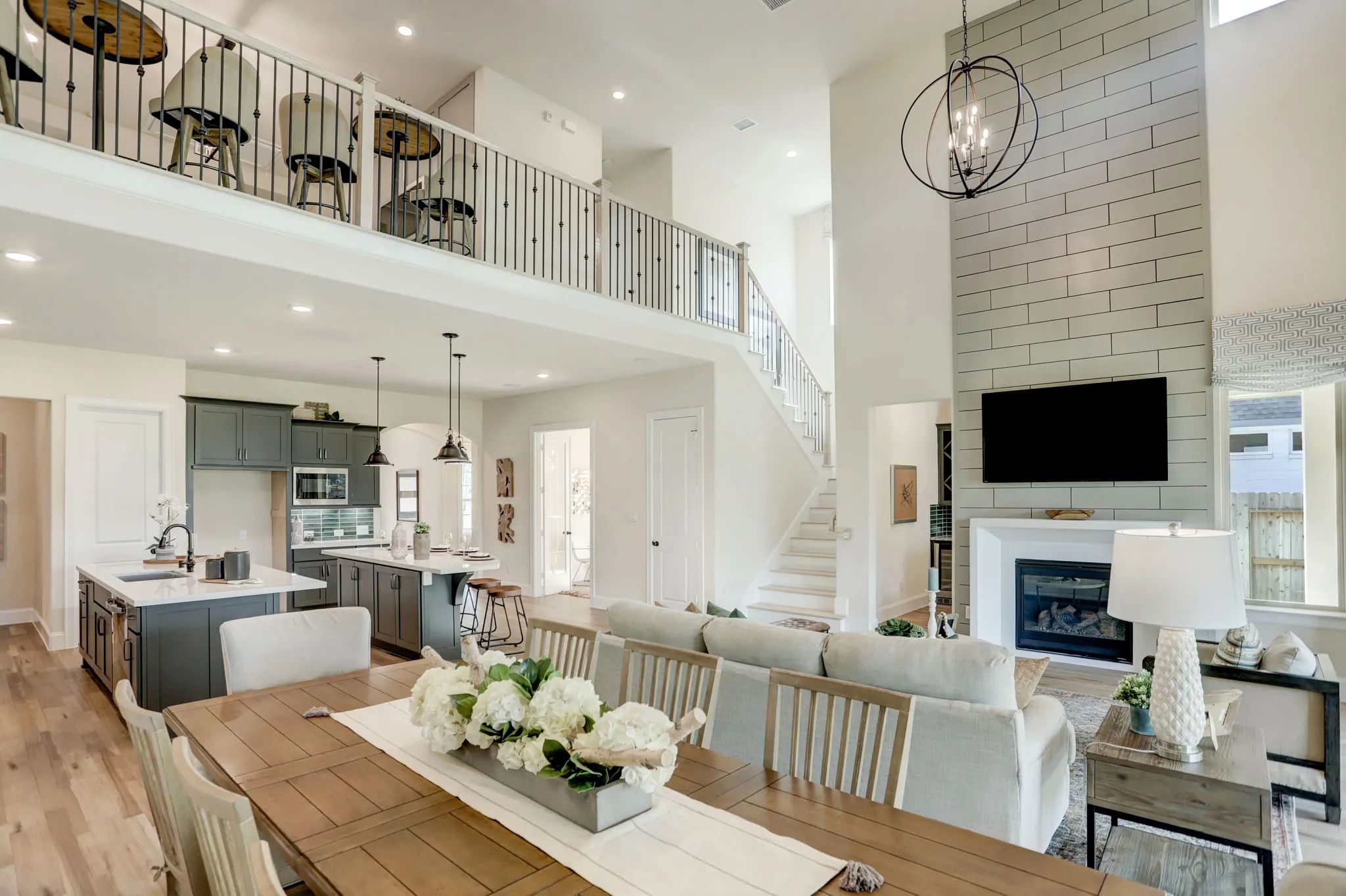 Plan 5051 dining - staged