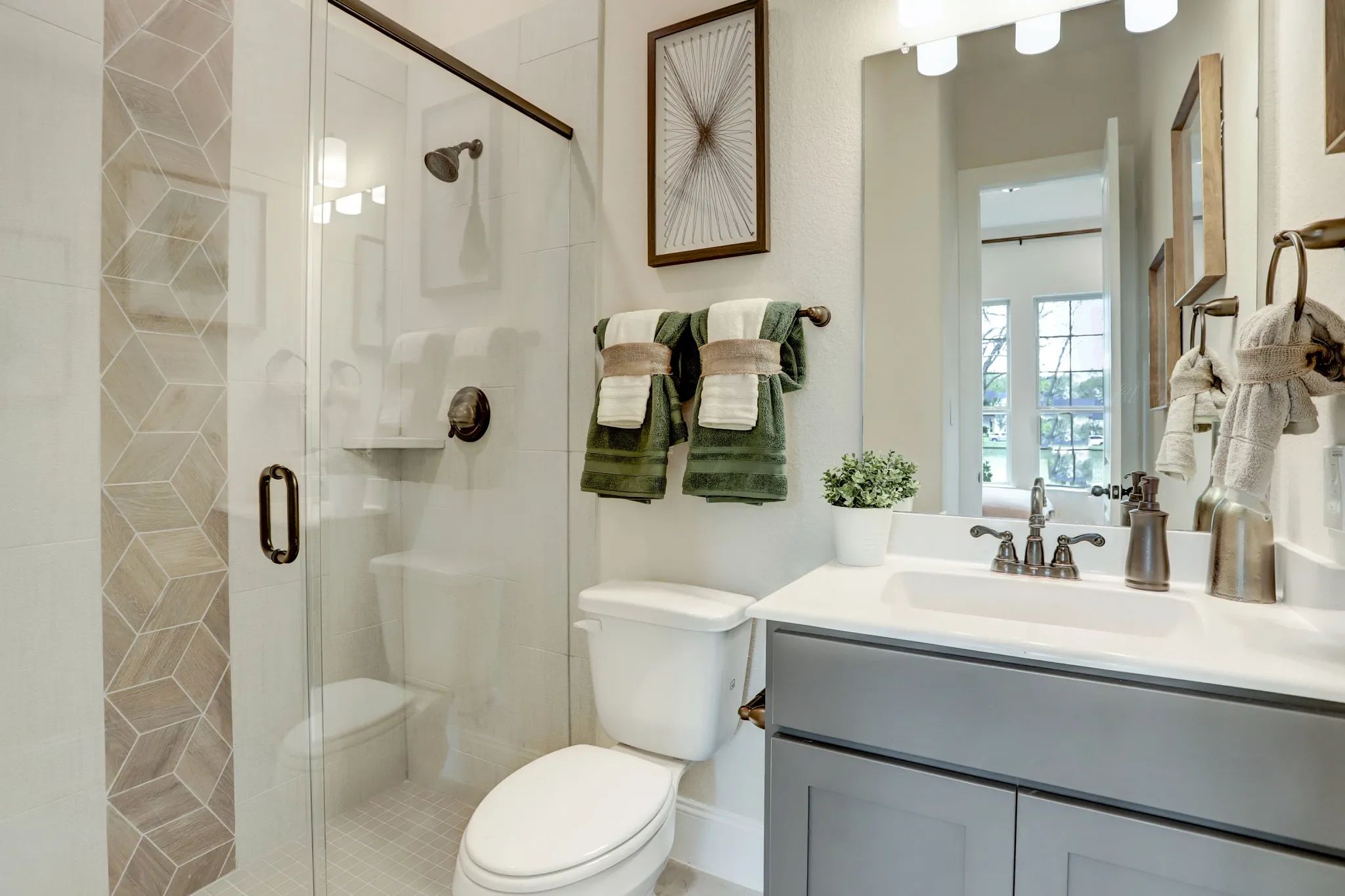 Plan 5051 bath 4 - staged