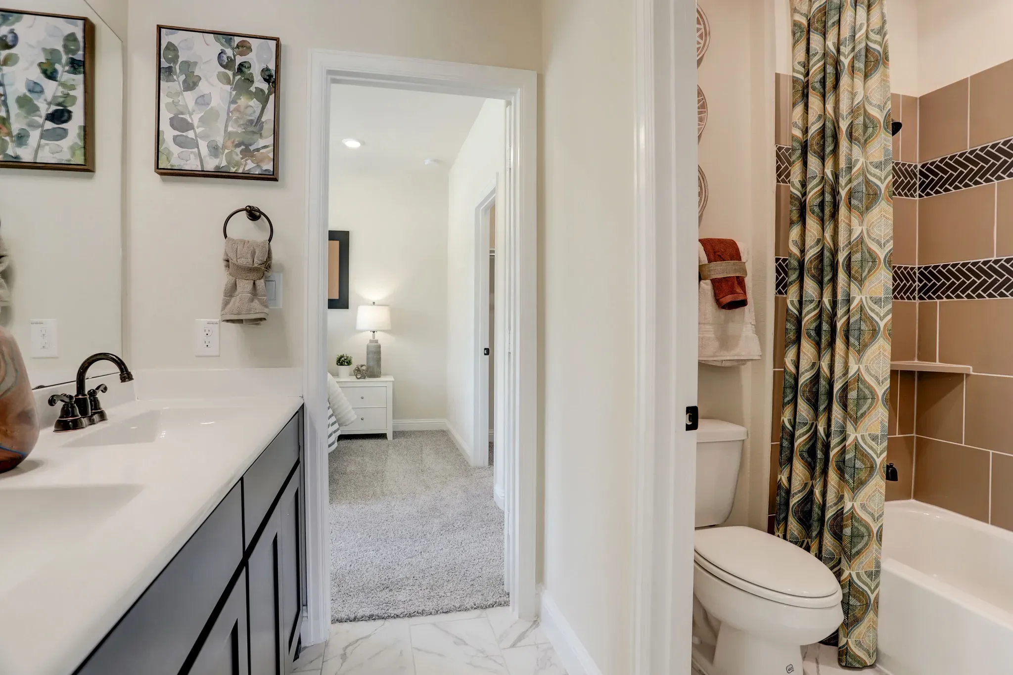 Plan 5051 bath 3 - staged