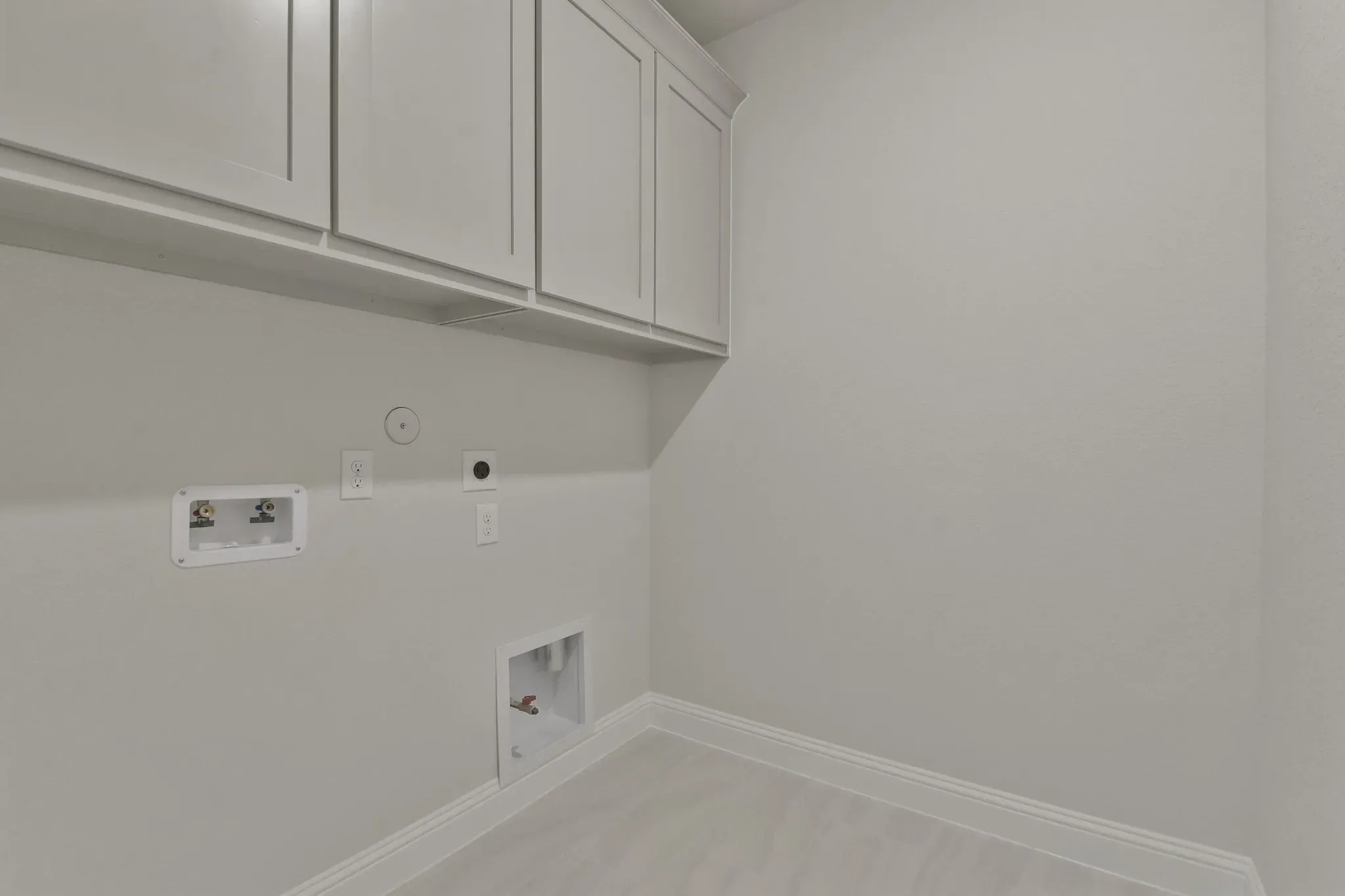 Plan 4049 laundry