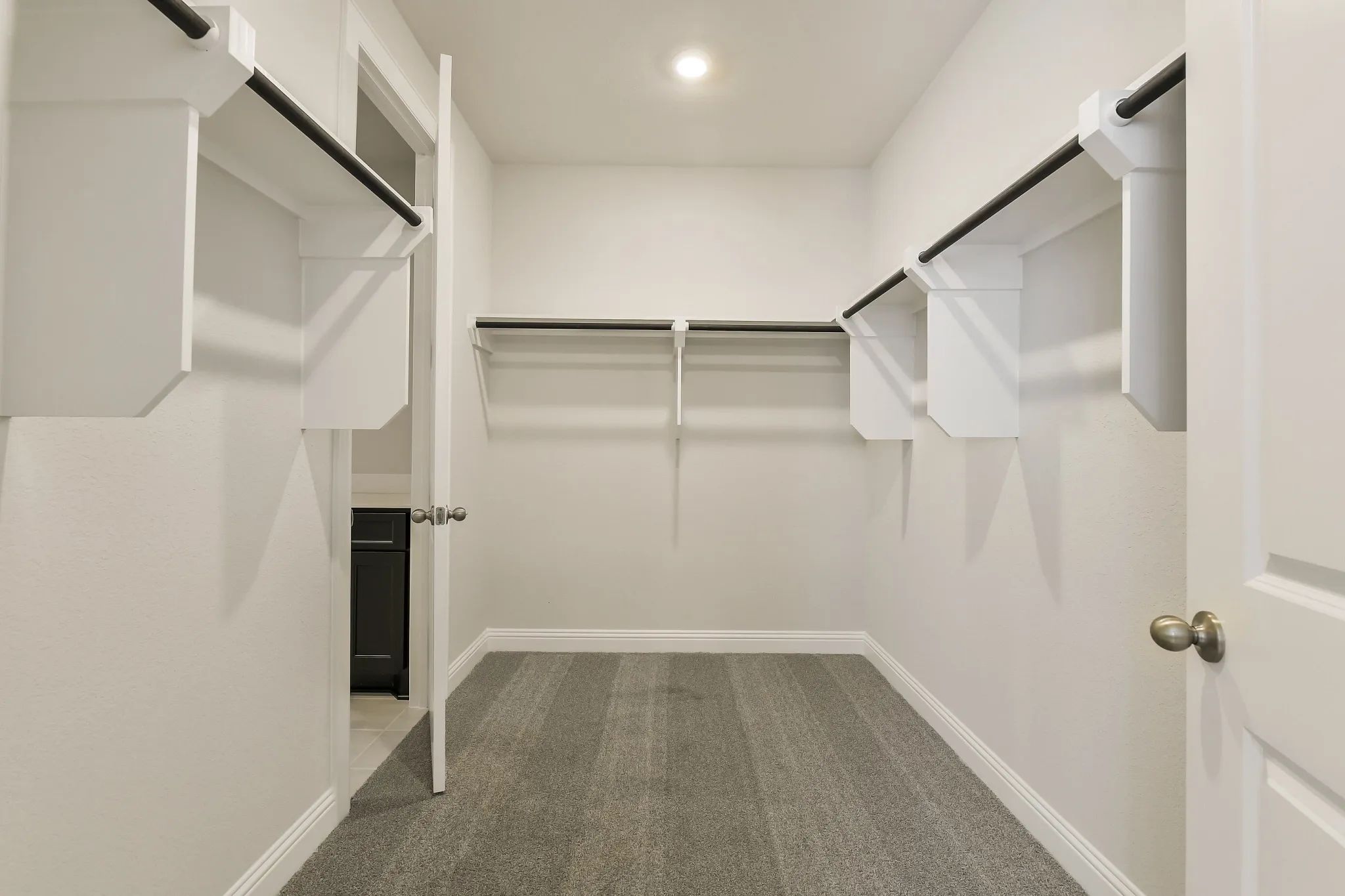 Plan 4059 closet