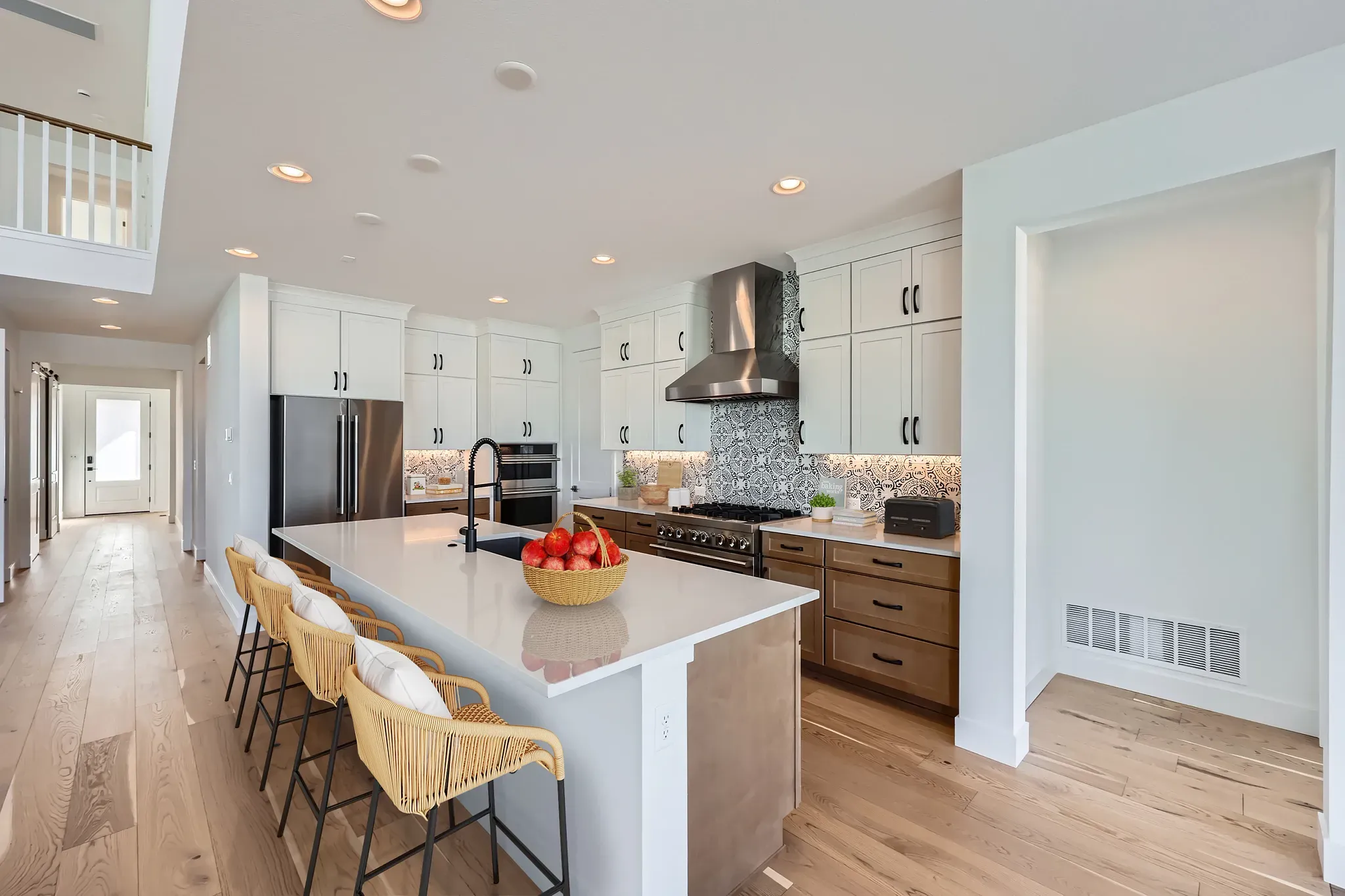 Adelyn Kitchen - Virtually Staged