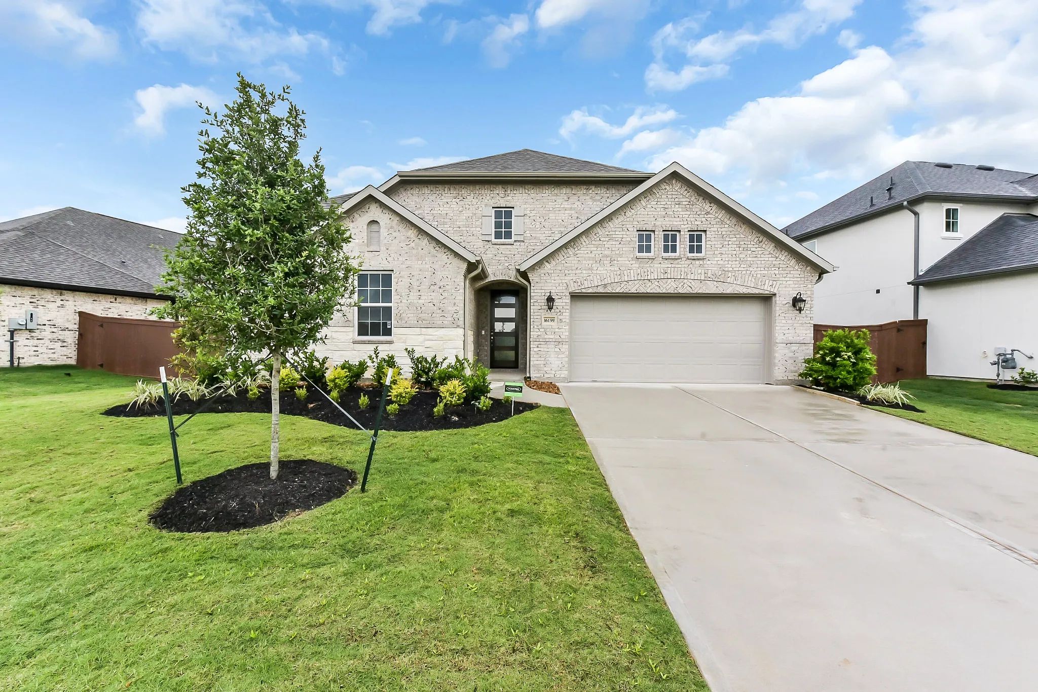 Homesite 5210 exterior