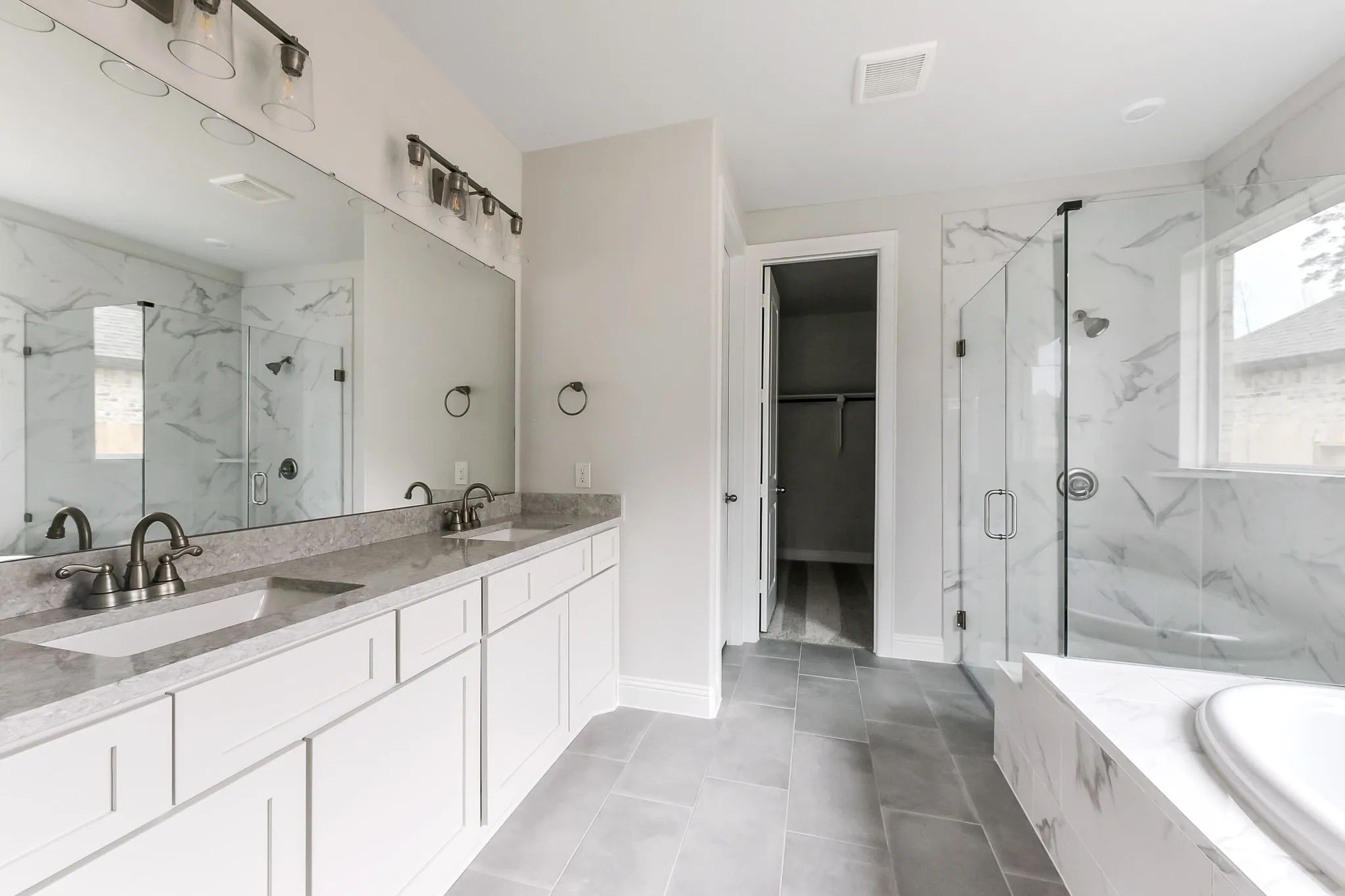 Plan 4509 primary bath