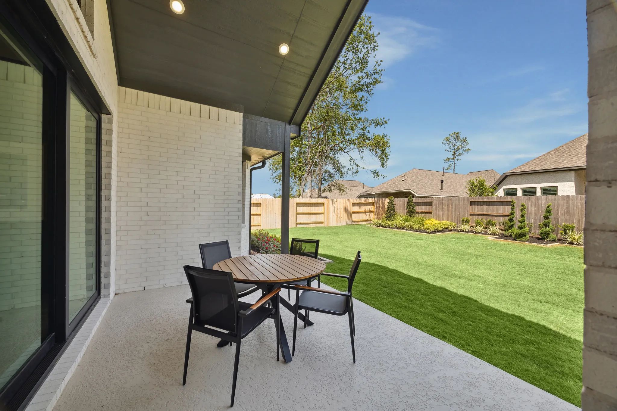 Plan 4534 outdoor living - staged