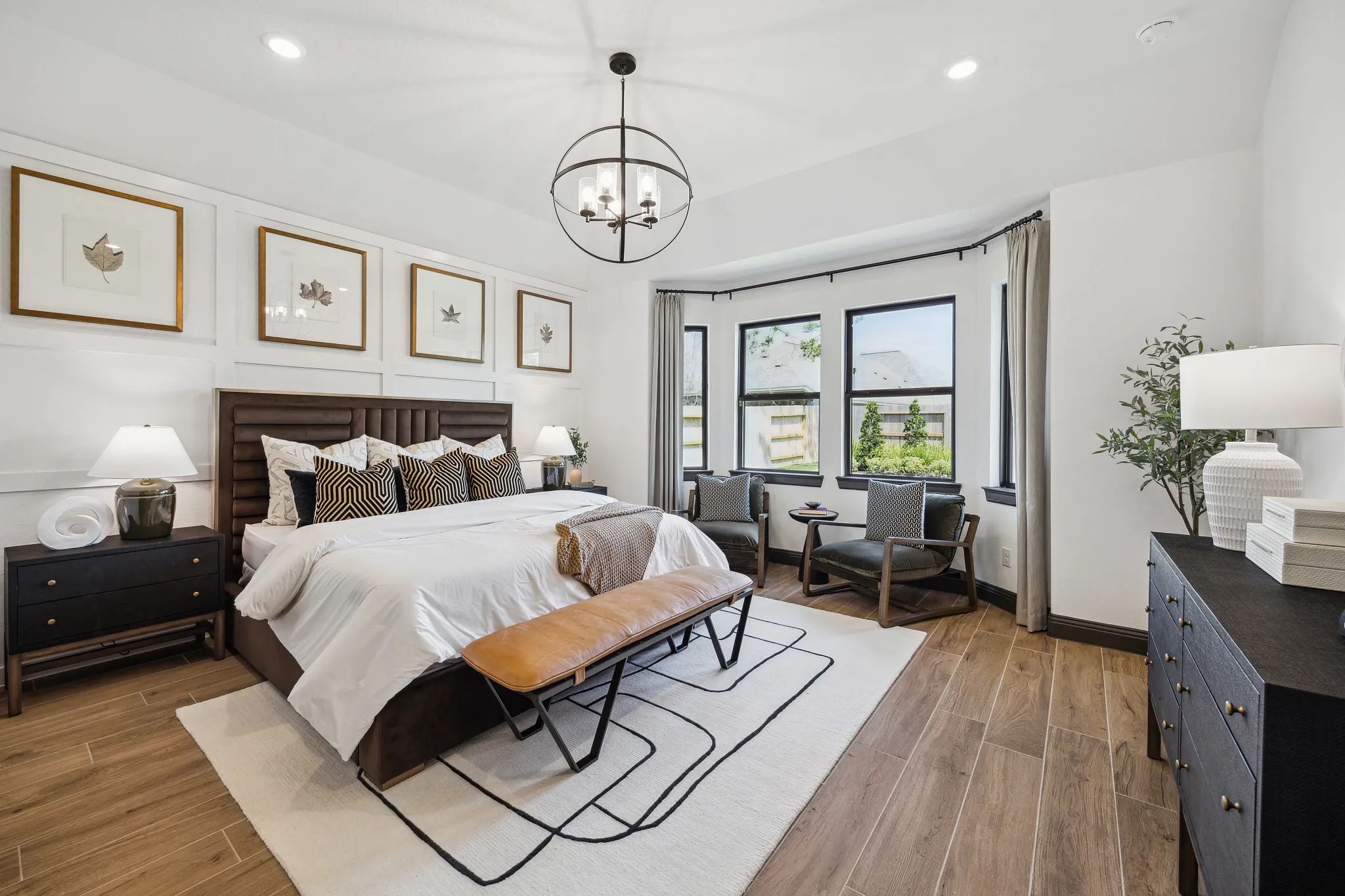 Plan 4534 primary bed - staged