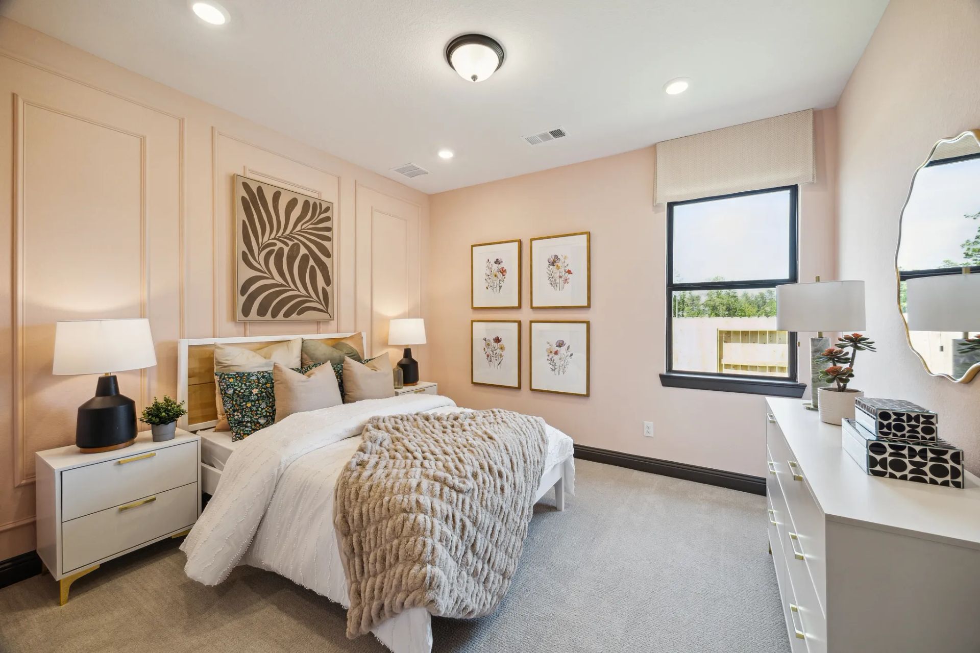 Plan 4534 bed 3 - staged