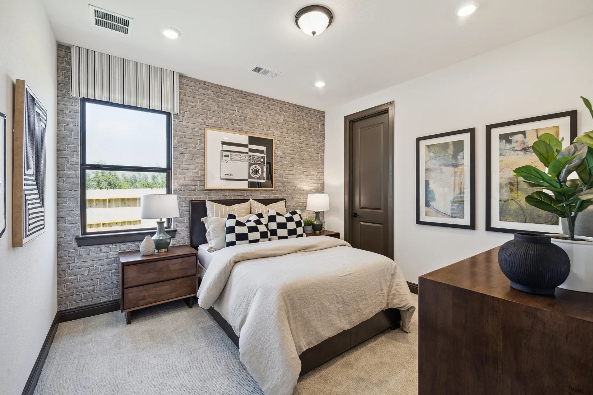 Plan 4534 bed 4 - staged