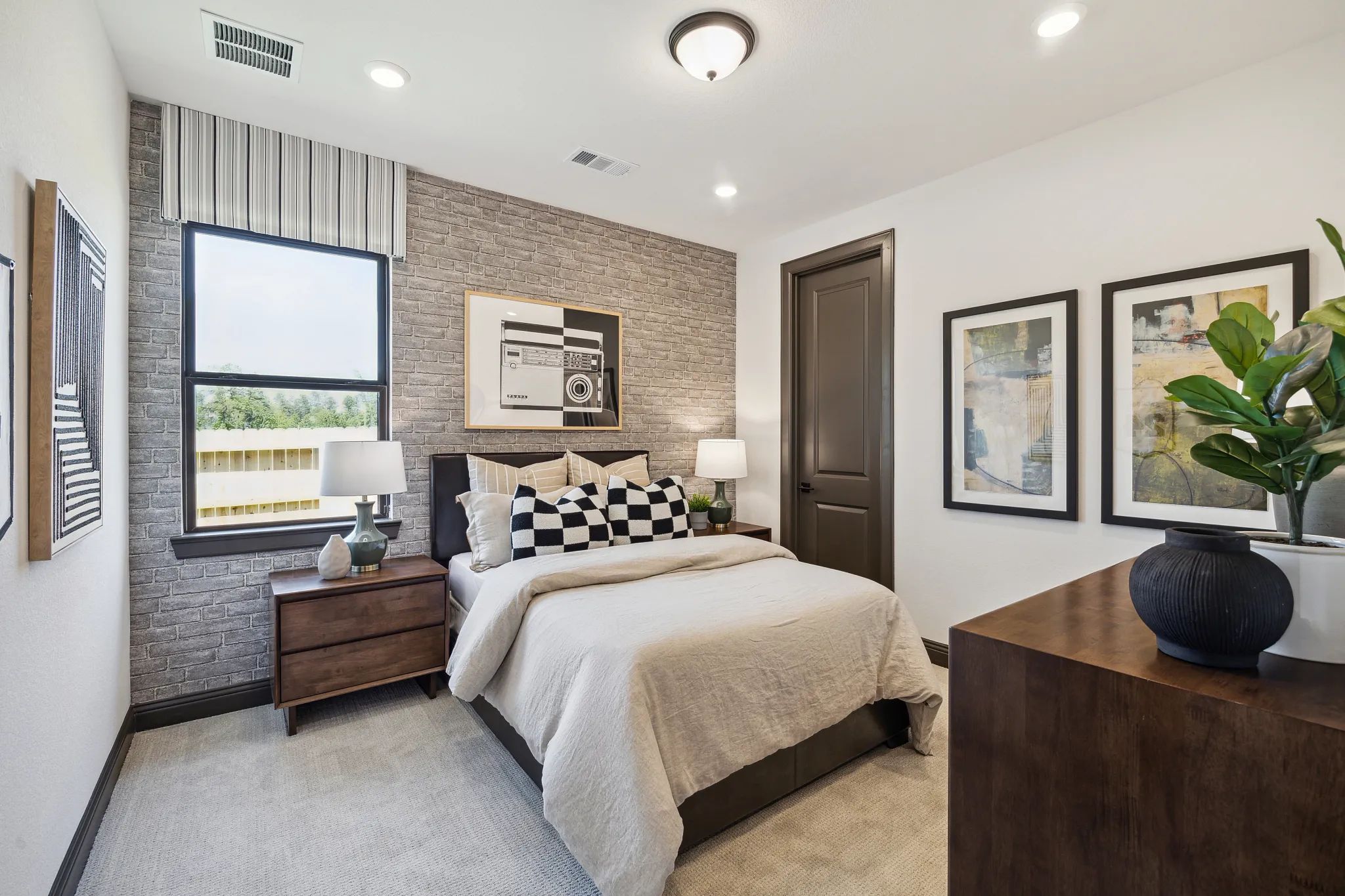 Plan 4534 bed 4 - staged