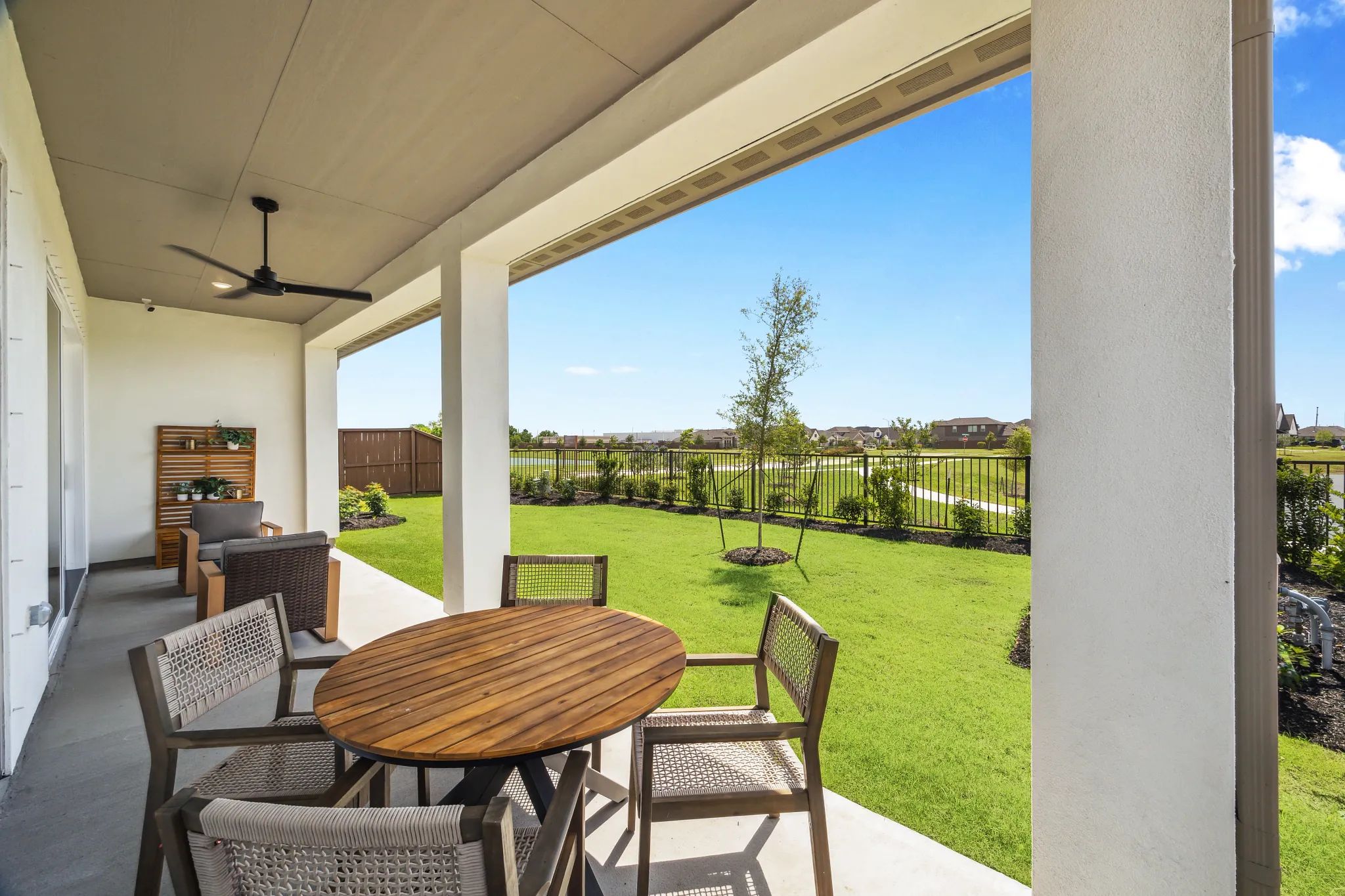Plan 5042 outdoor living - staged