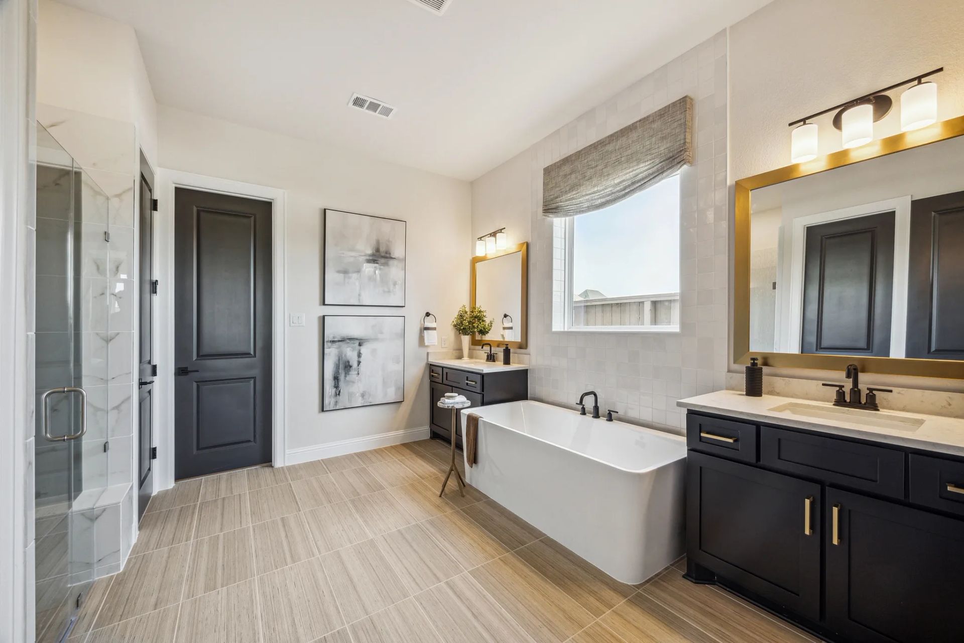 Plan 5042 primary bath - staged