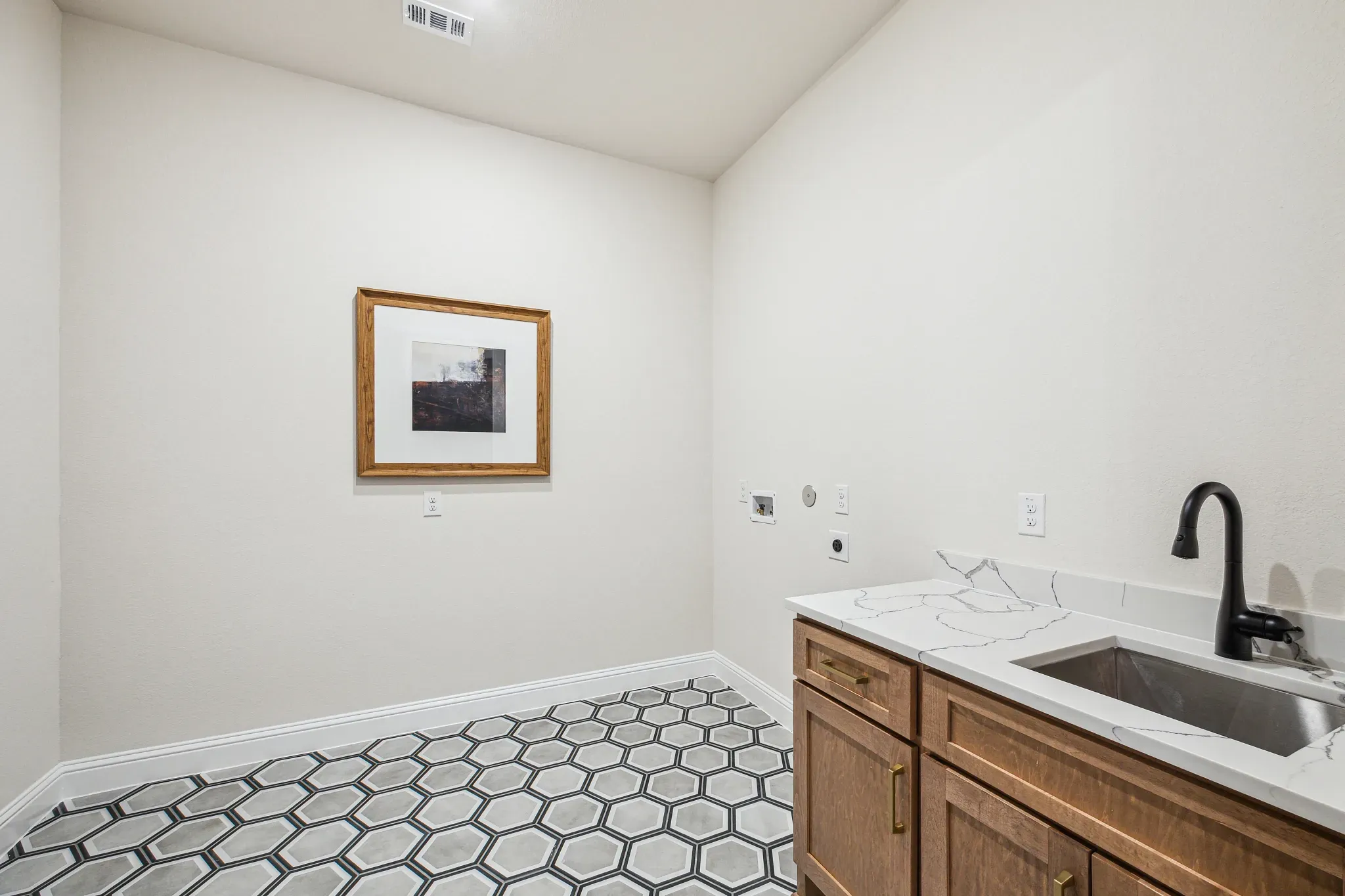 Plan 5042 laundry room - staged