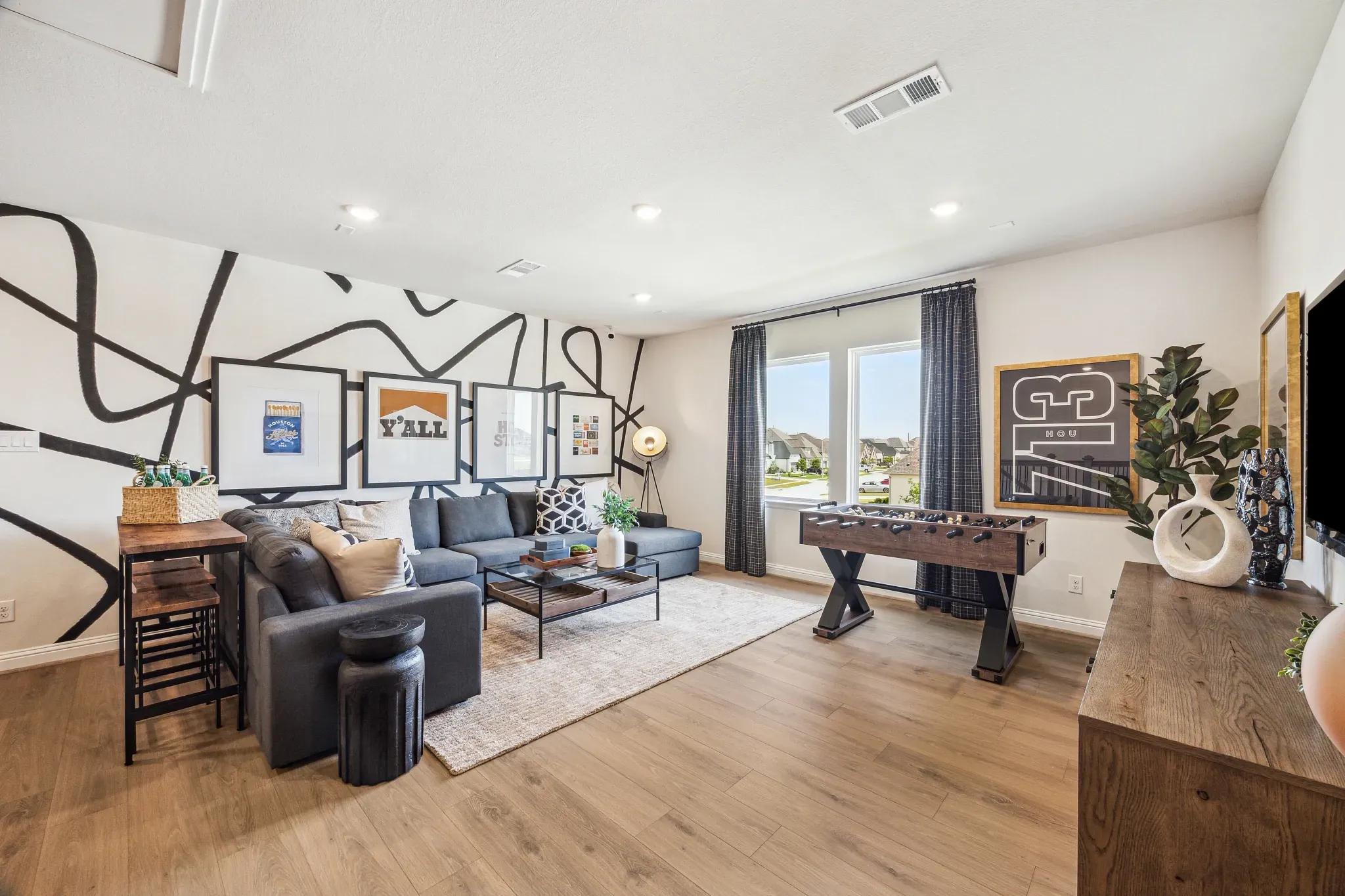 Plan 5042 loft - staged