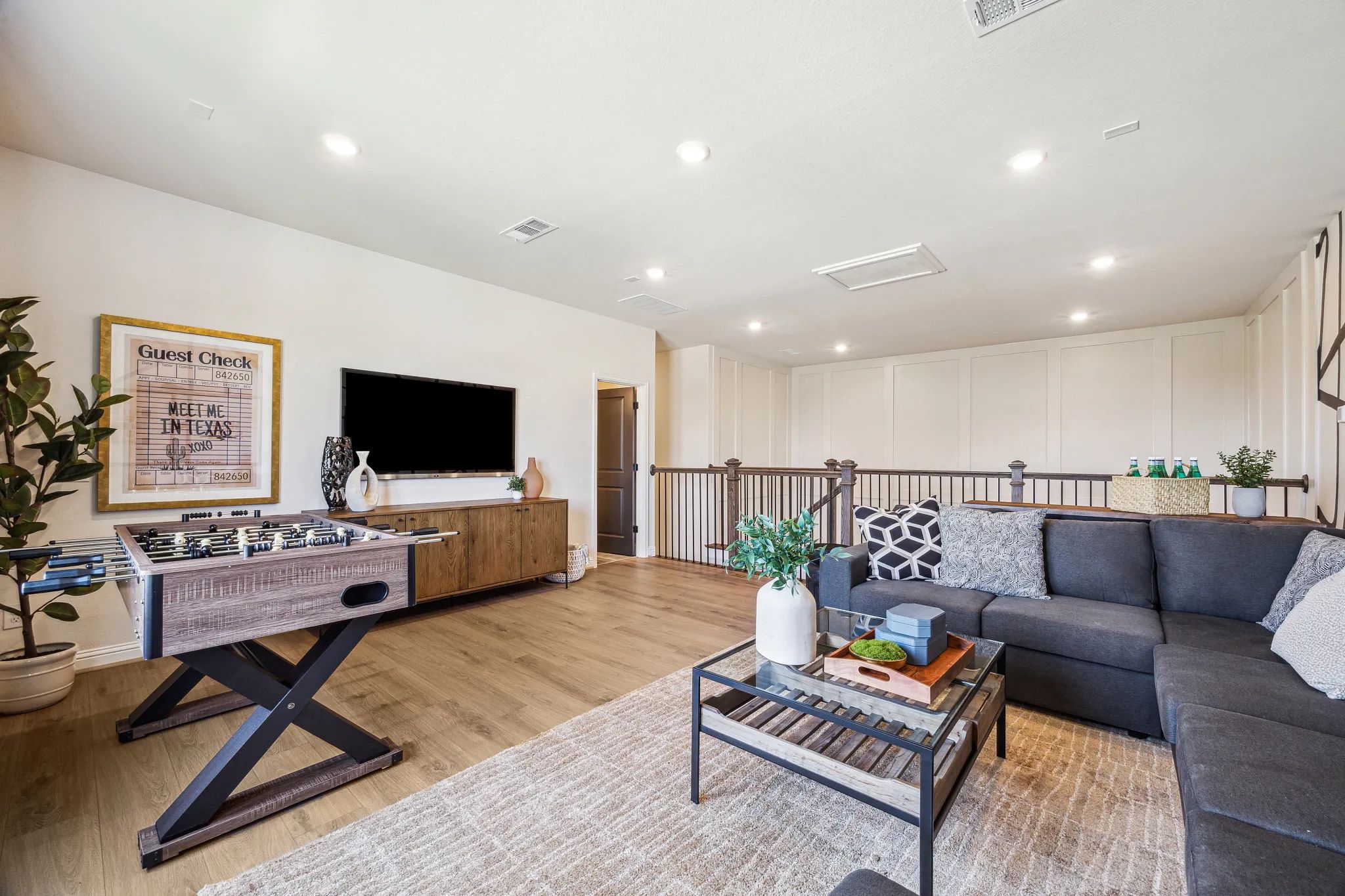 Plan 5042 loft - staged